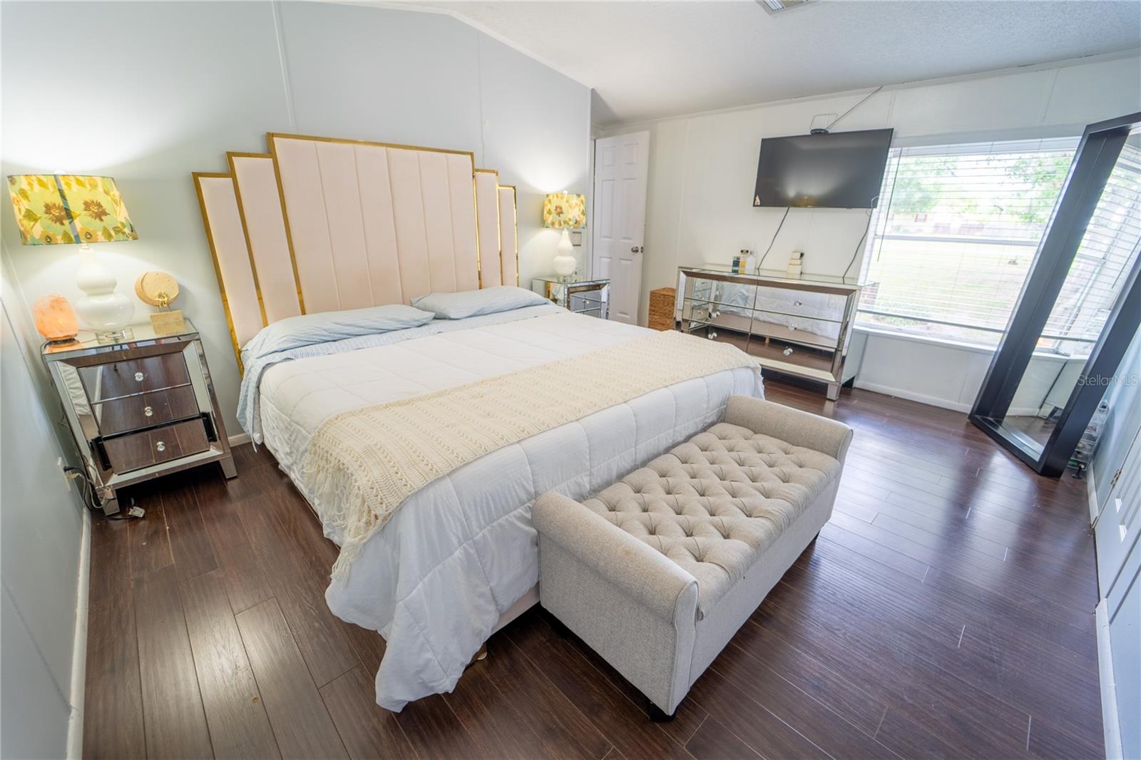 Listing photo id 20 for 12711 Lovers Lane