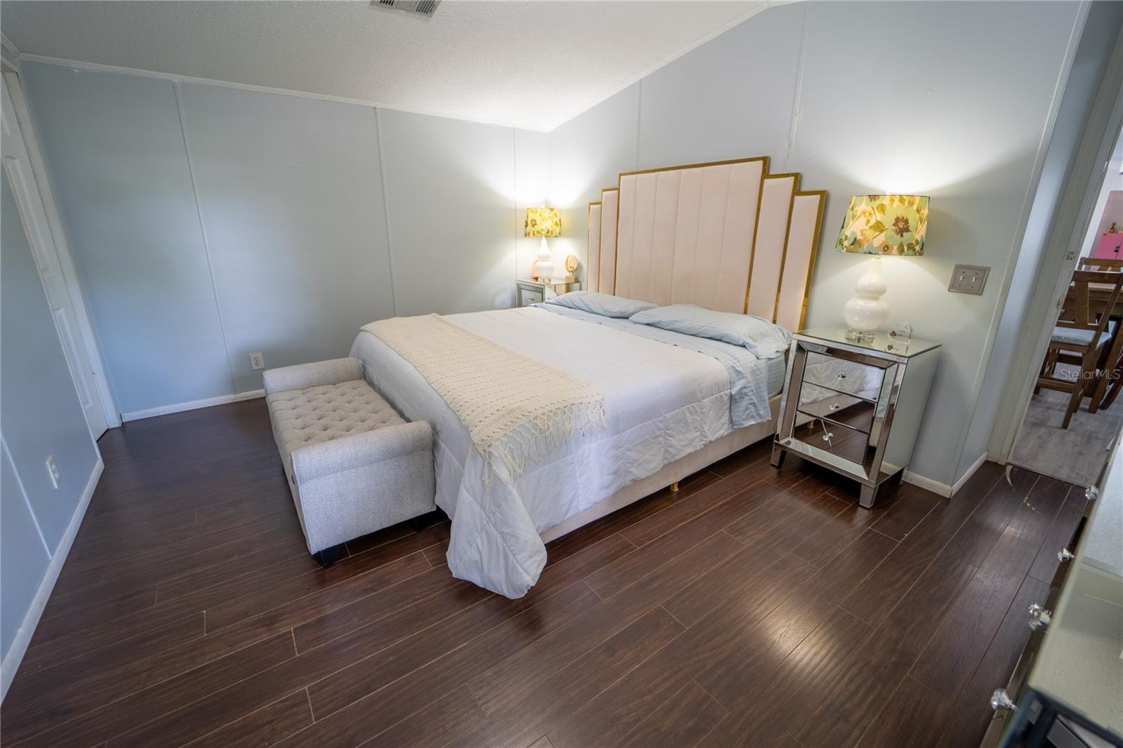 Listing photo id 21 for 12711 Lovers Lane