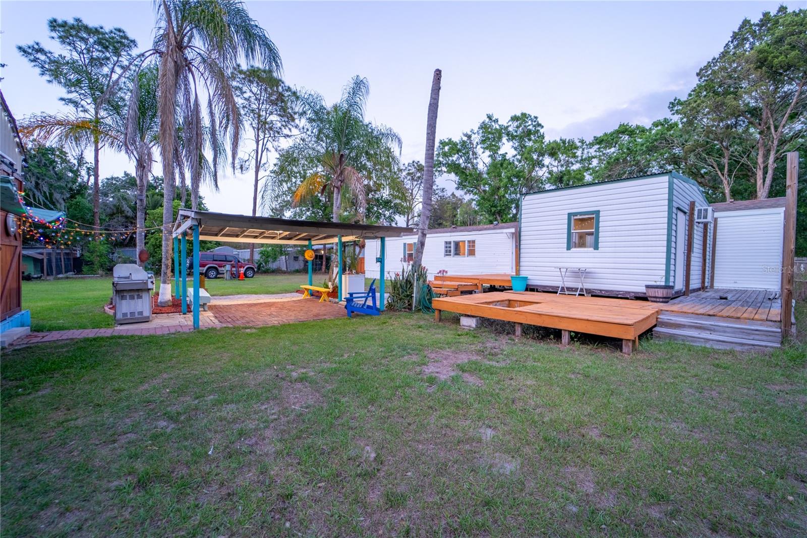 Listing photo id 32 for 12711 Lovers Lane