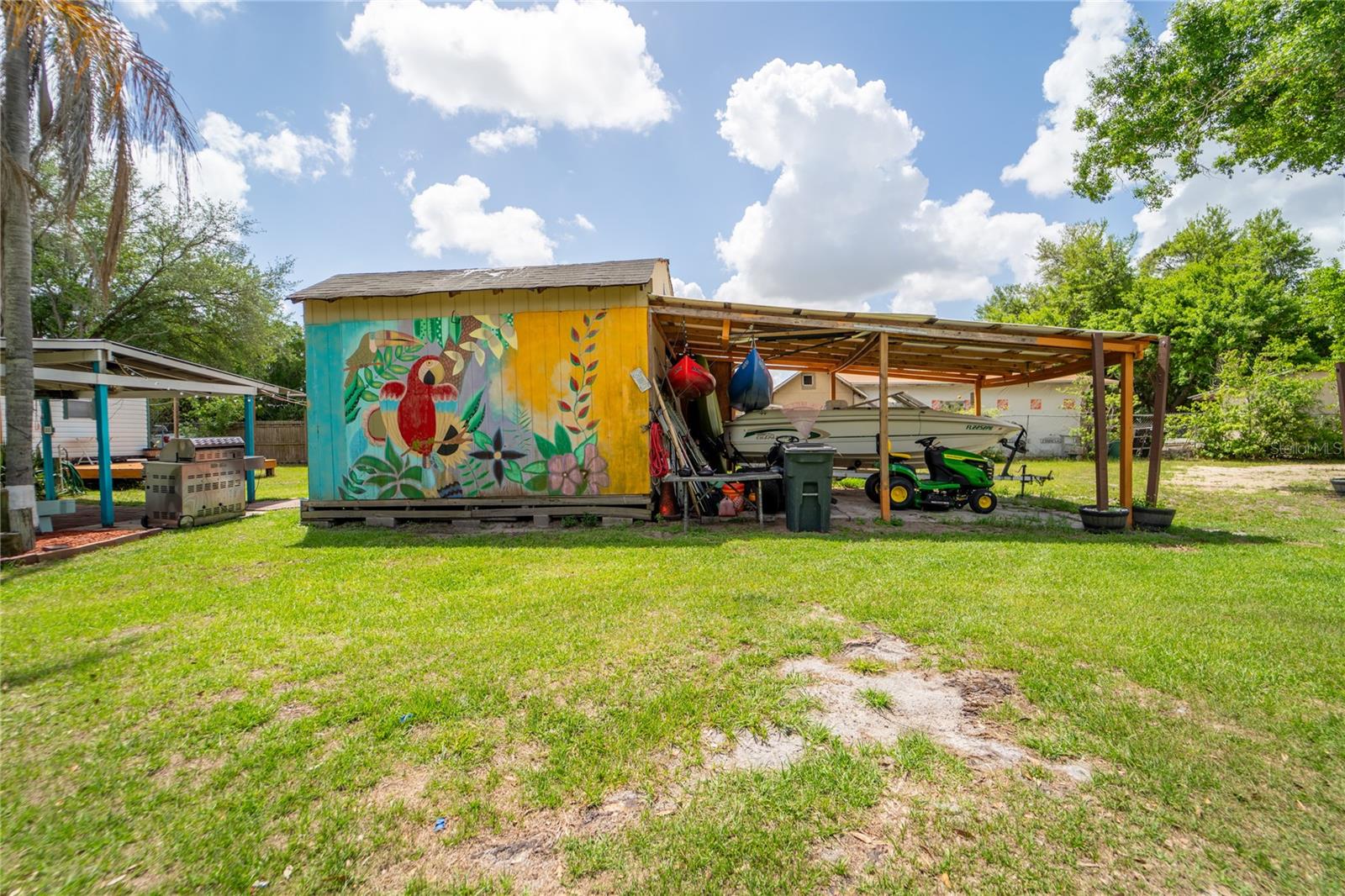 Listing photo id 36 for 12711 Lovers Lane