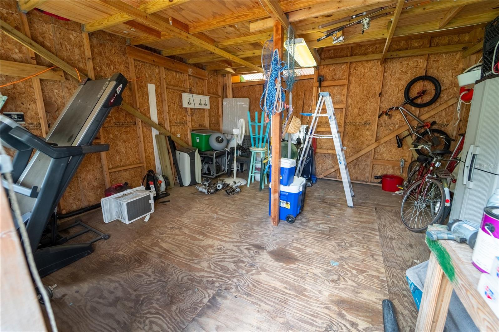 Listing photo id 41 for 12711 Lovers Lane