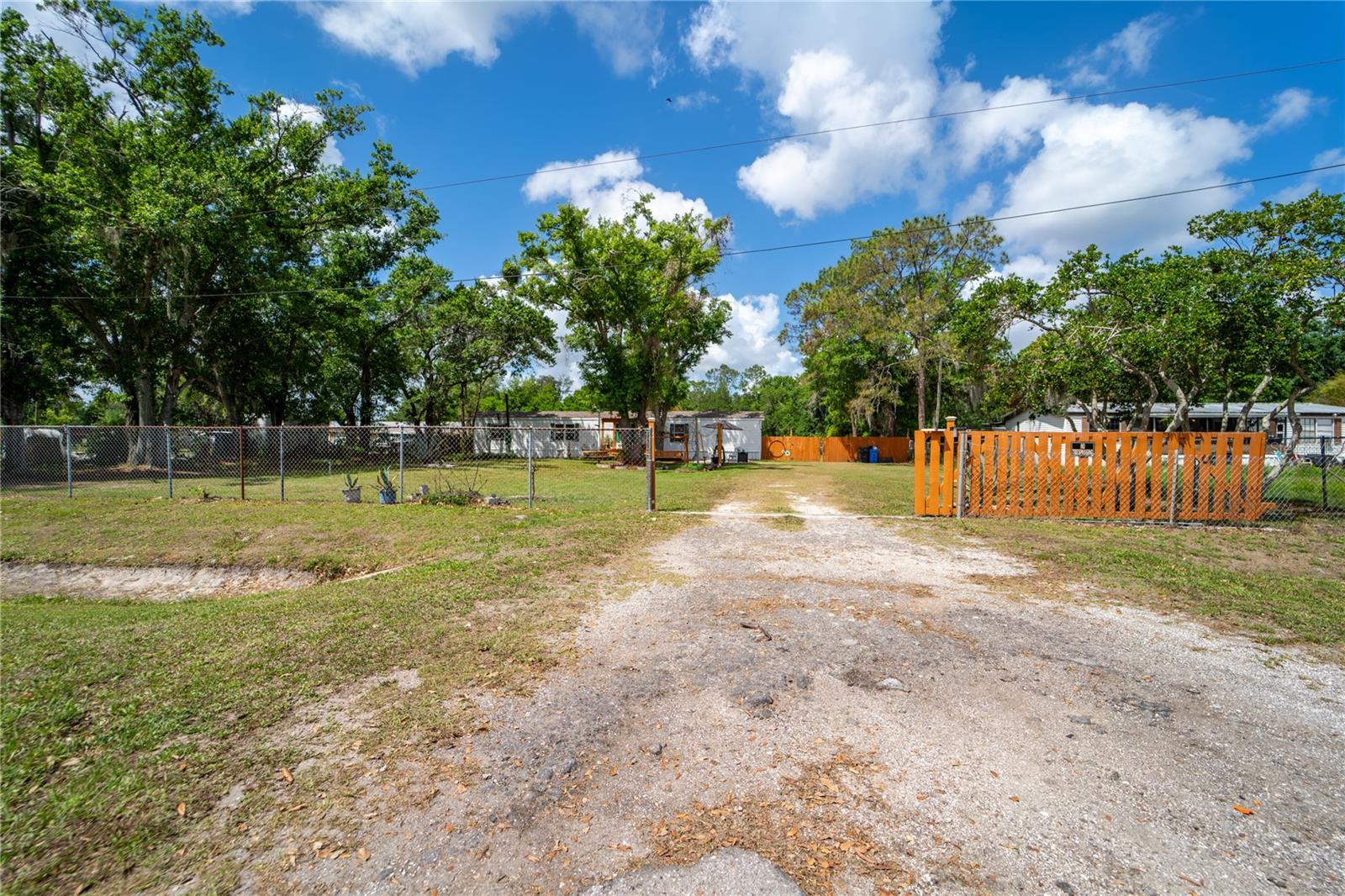 Listing photo id 54 for 12711 Lovers Lane