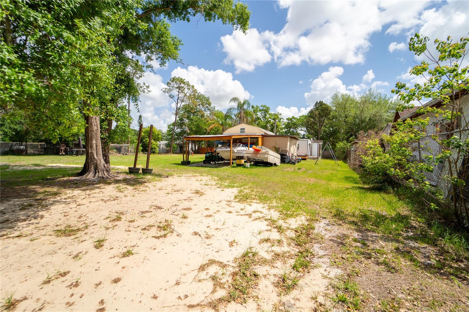 Listing photo id 57 for 12711 Lovers Lane