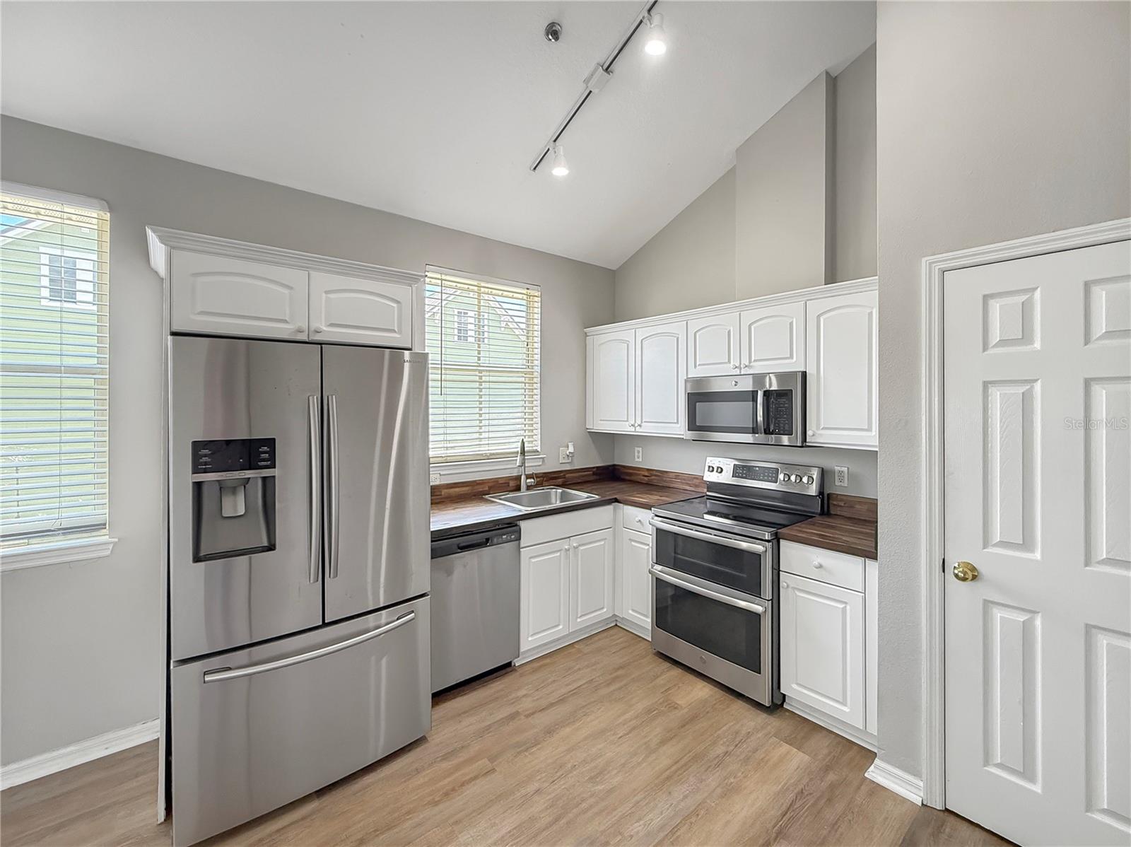 Image 6 of 23 For 1510 17th Street 4c