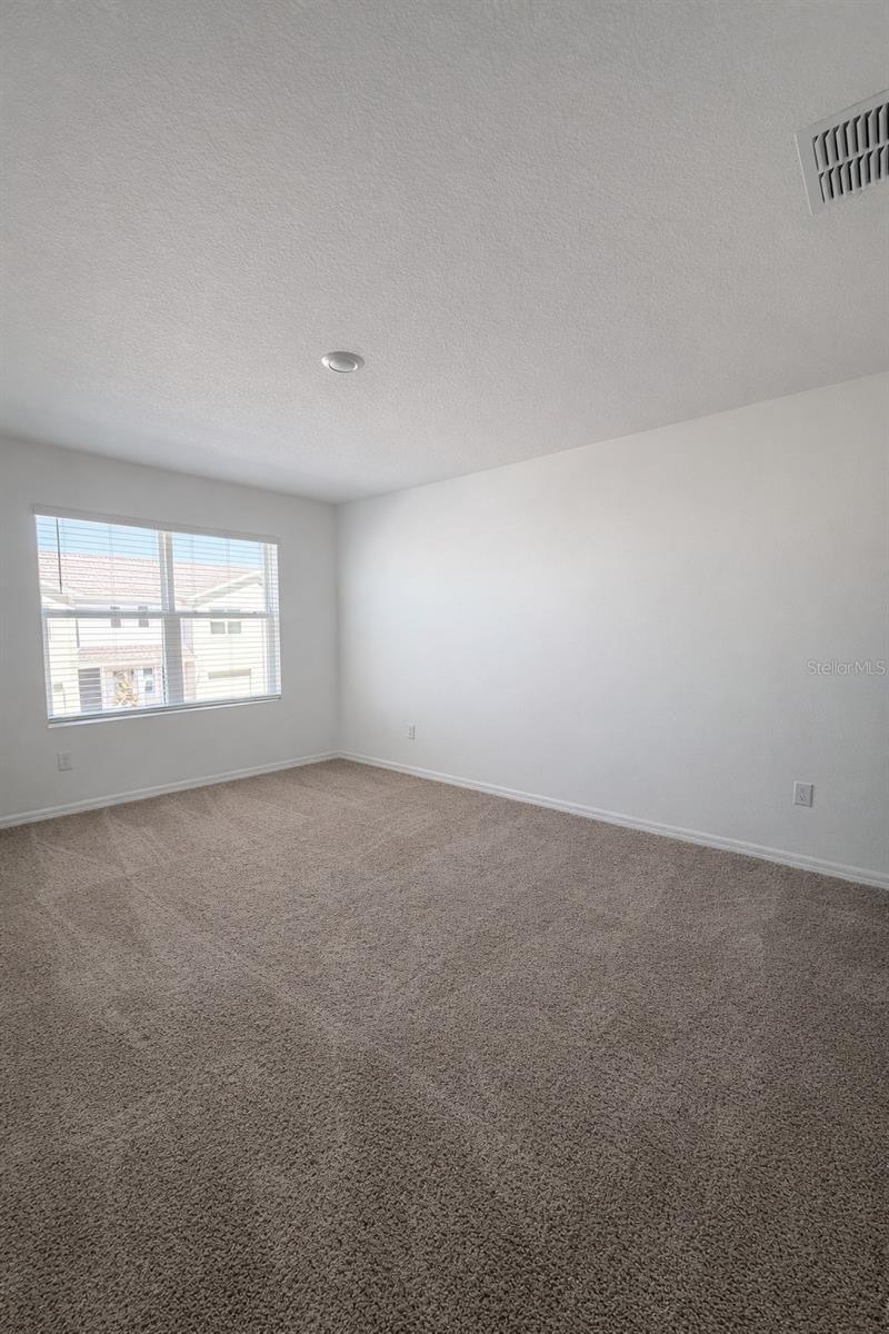 Image 4 of 12 For 17260 English Chestnut Way