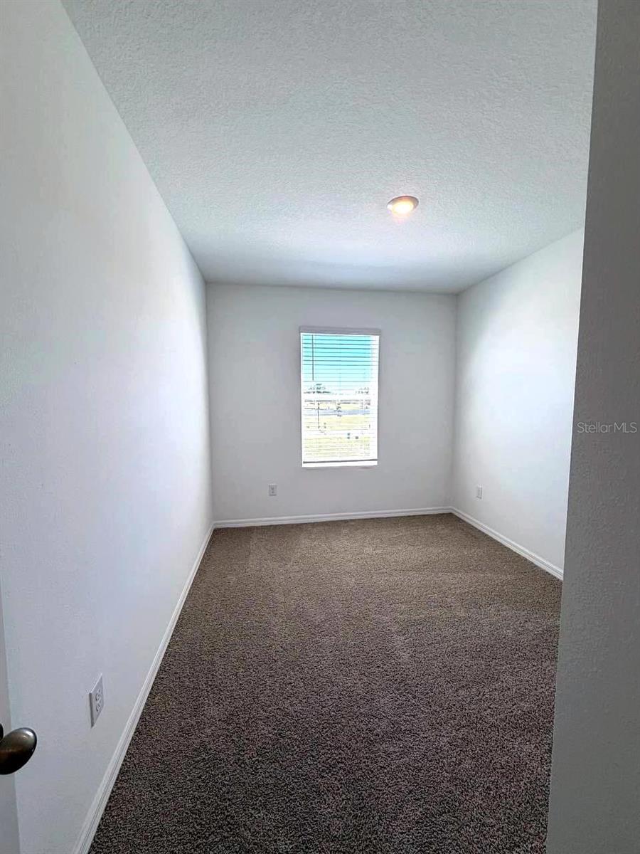 Image 7 of 12 For 17260 English Chestnut Way