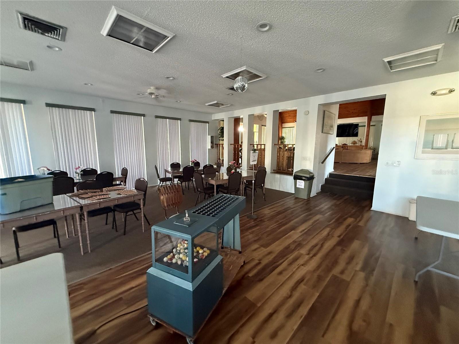 Listing photo id 28 for 11485 Oakhurst Road 1100-1