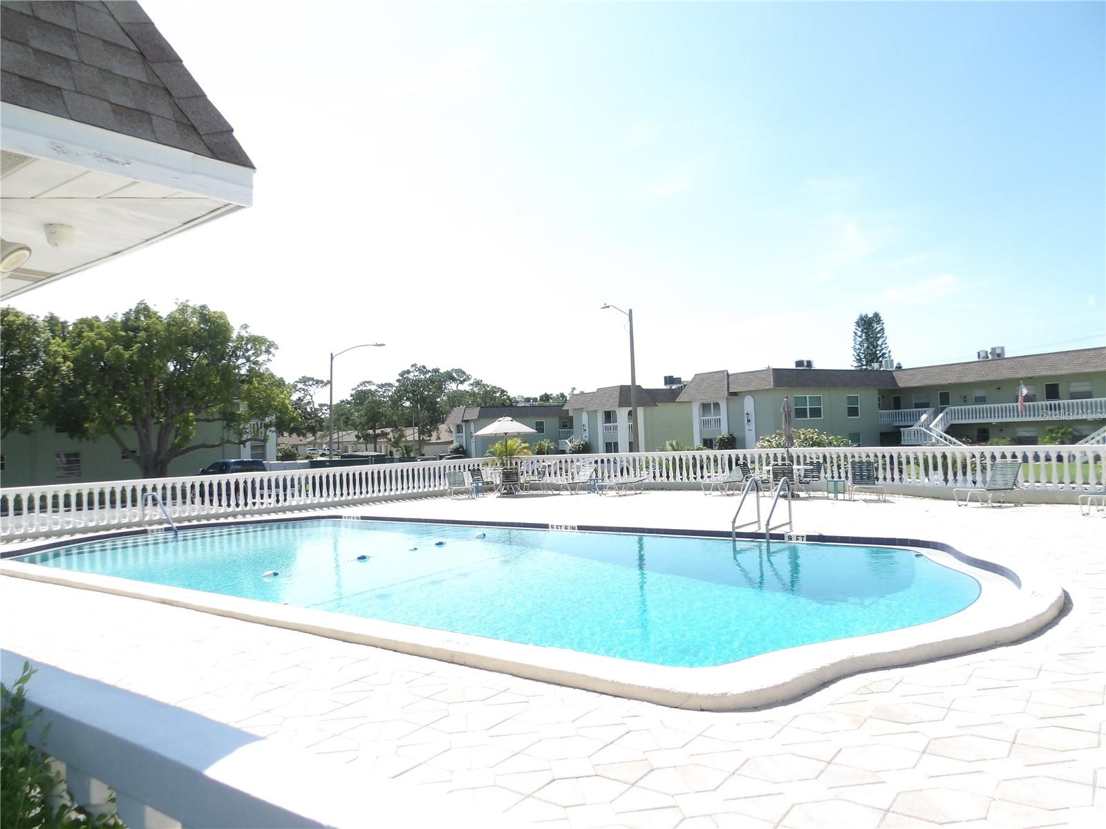 Listing photo id 23 for 1250 Pinellas Avenue 804