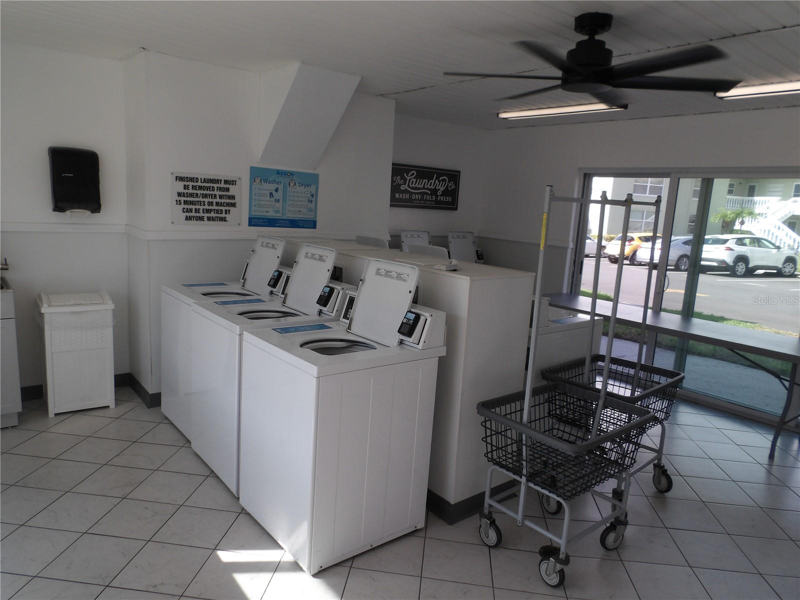 Listing photo id 25 for 1250 Pinellas Avenue 804