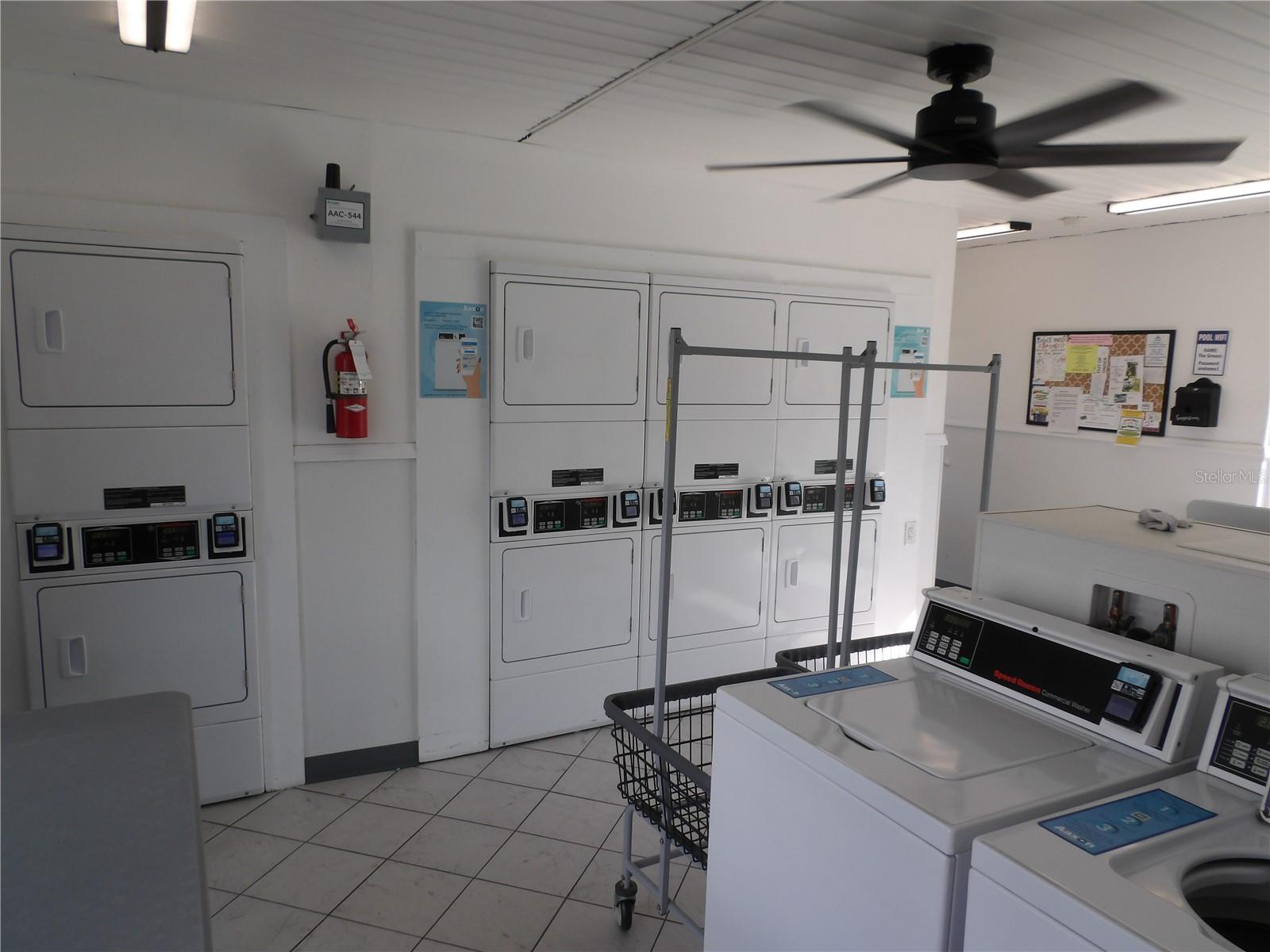 Listing photo id 26 for 1250 Pinellas Avenue 804