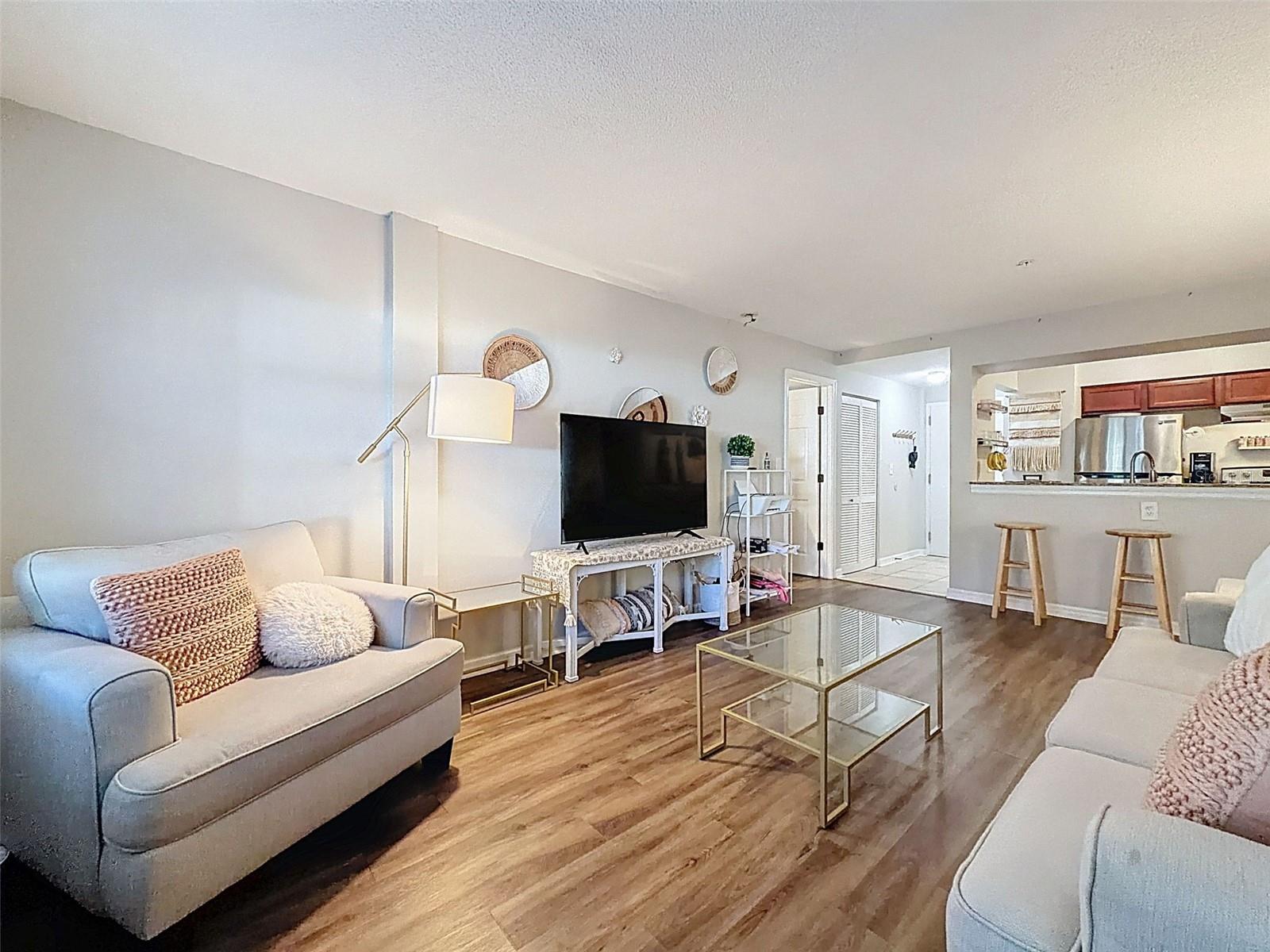 Image 5 of 25 For 406 Cedar Avenue 103