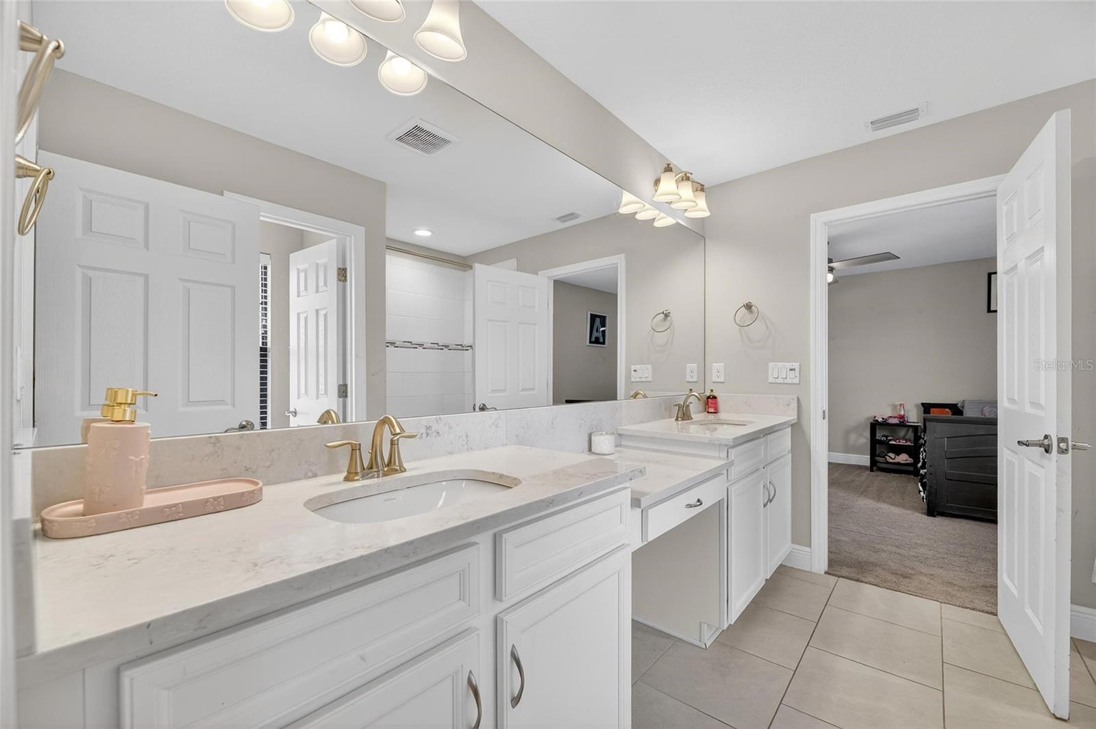 Image 43 of 89 For 12444 Horseshoe Bend Drive