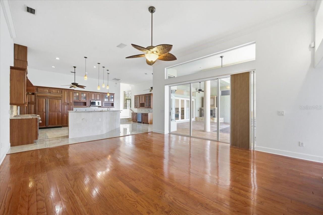 Image 35 of 86 For 18634 Avenue Capri