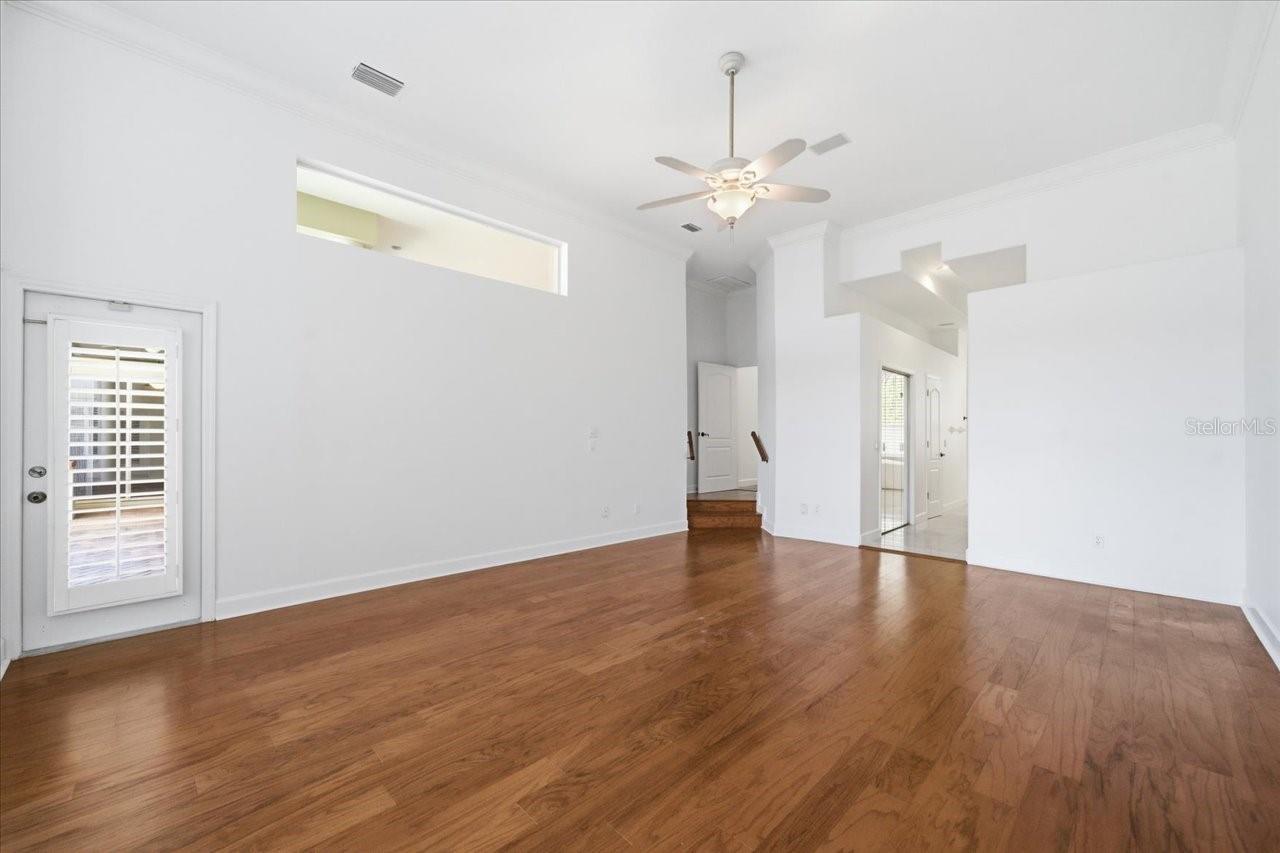 Image 41 of 86 For 18634 Avenue Capri