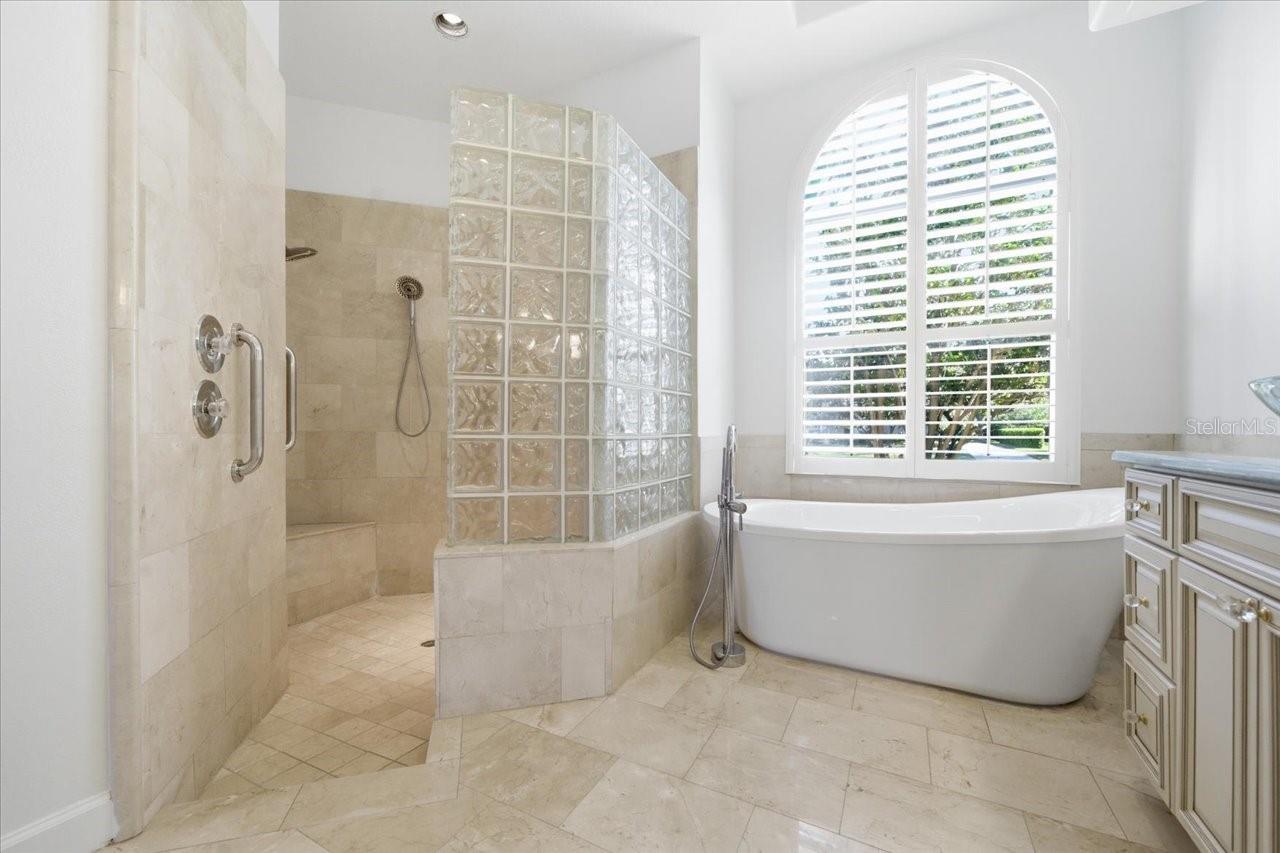 Image 47 of 86 For 18634 Avenue Capri