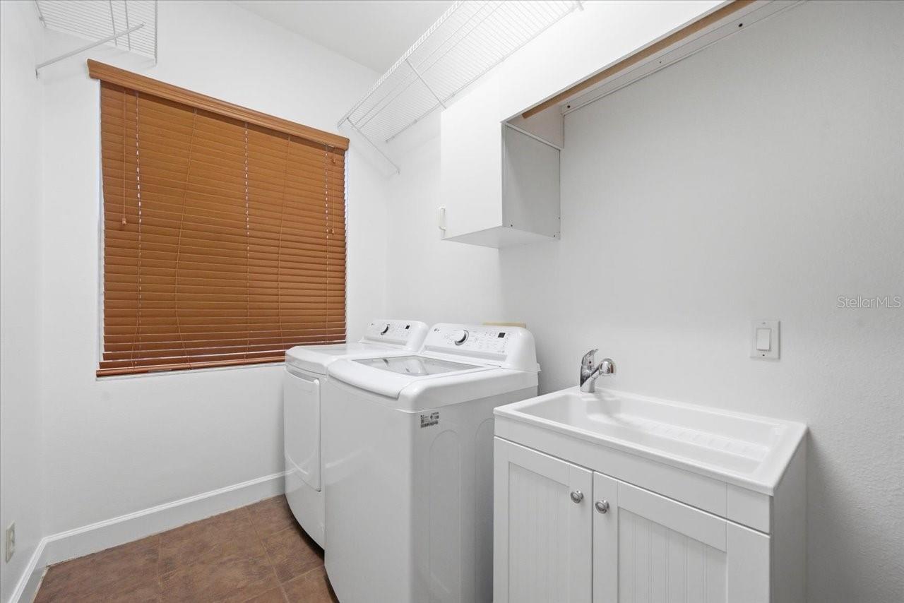 Image 61 of 86 For 18634 Avenue Capri