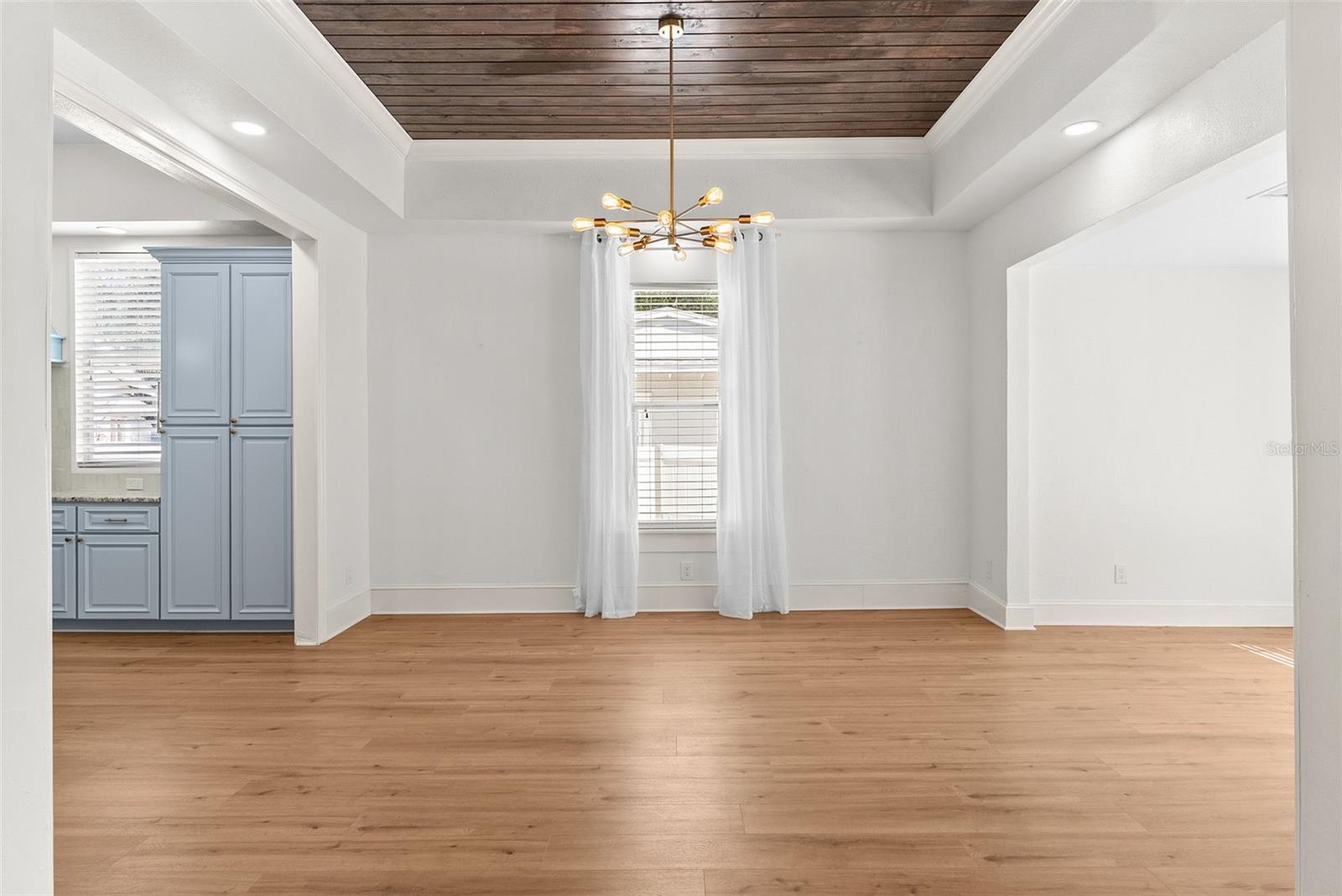 Image 21 of 42 For 3506 Arlington Avenue