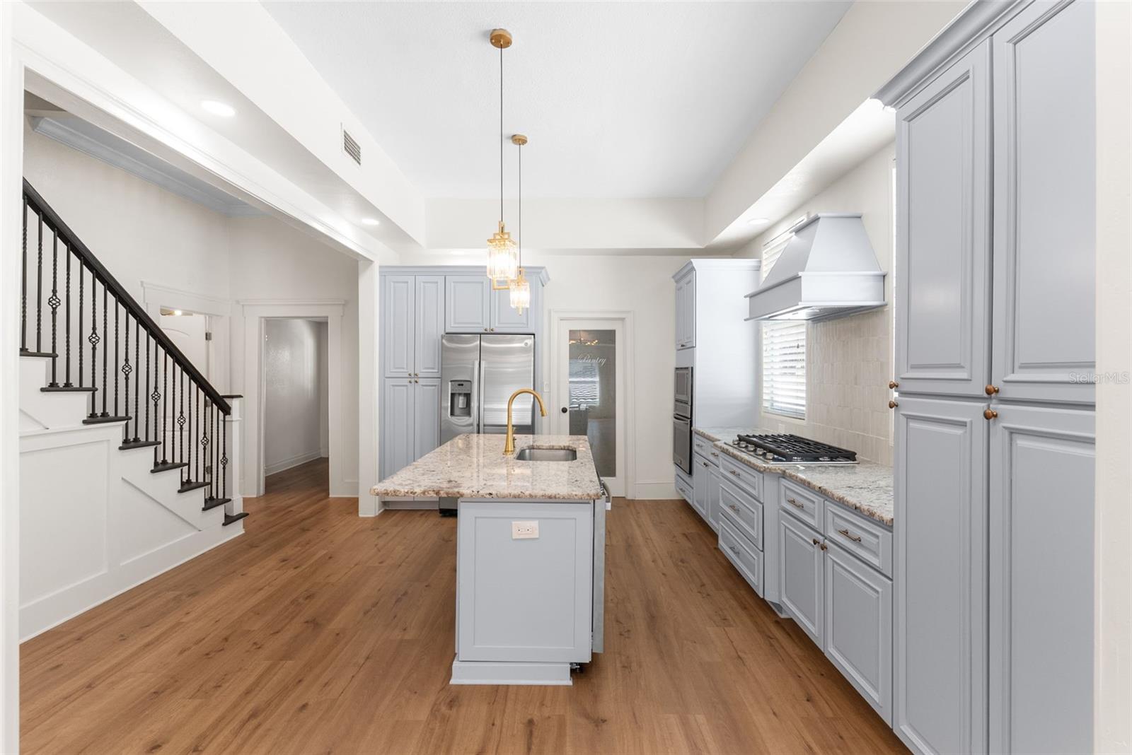 Image 23 of 42 For 3506 Arlington Avenue