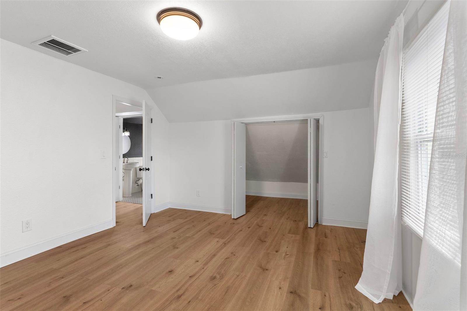 Image 34 of 42 For 3506 Arlington Avenue