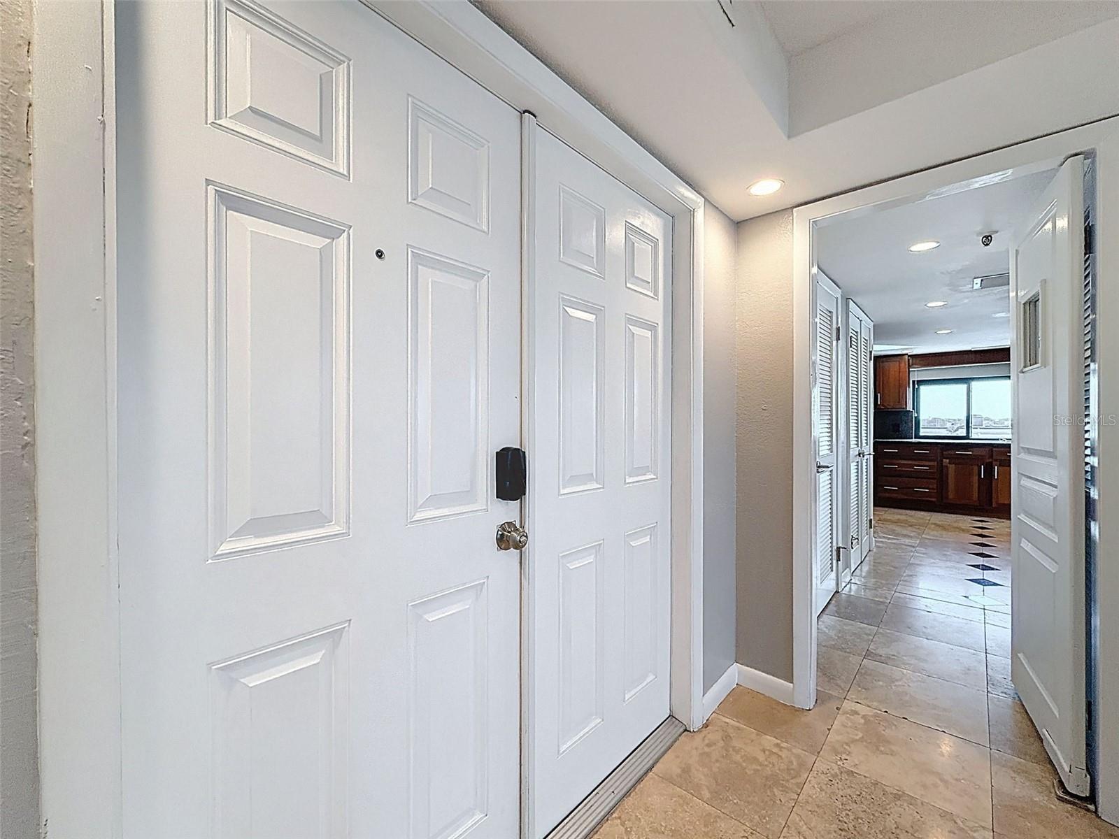 Image 7 of 48 For 201 Laurel Street 1006