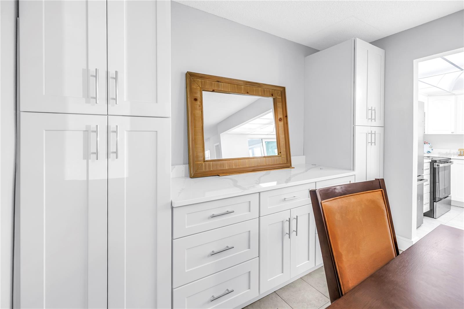 Image 14 of 31 For 4700 Cove Circle 103