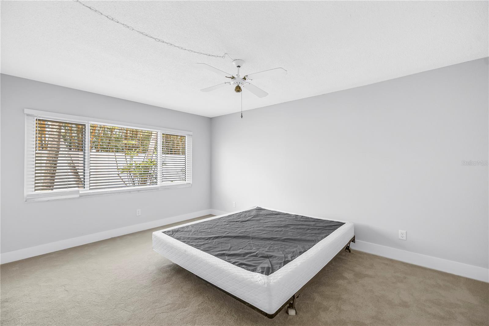 Image 22 of 31 For 4700 Cove Circle 103