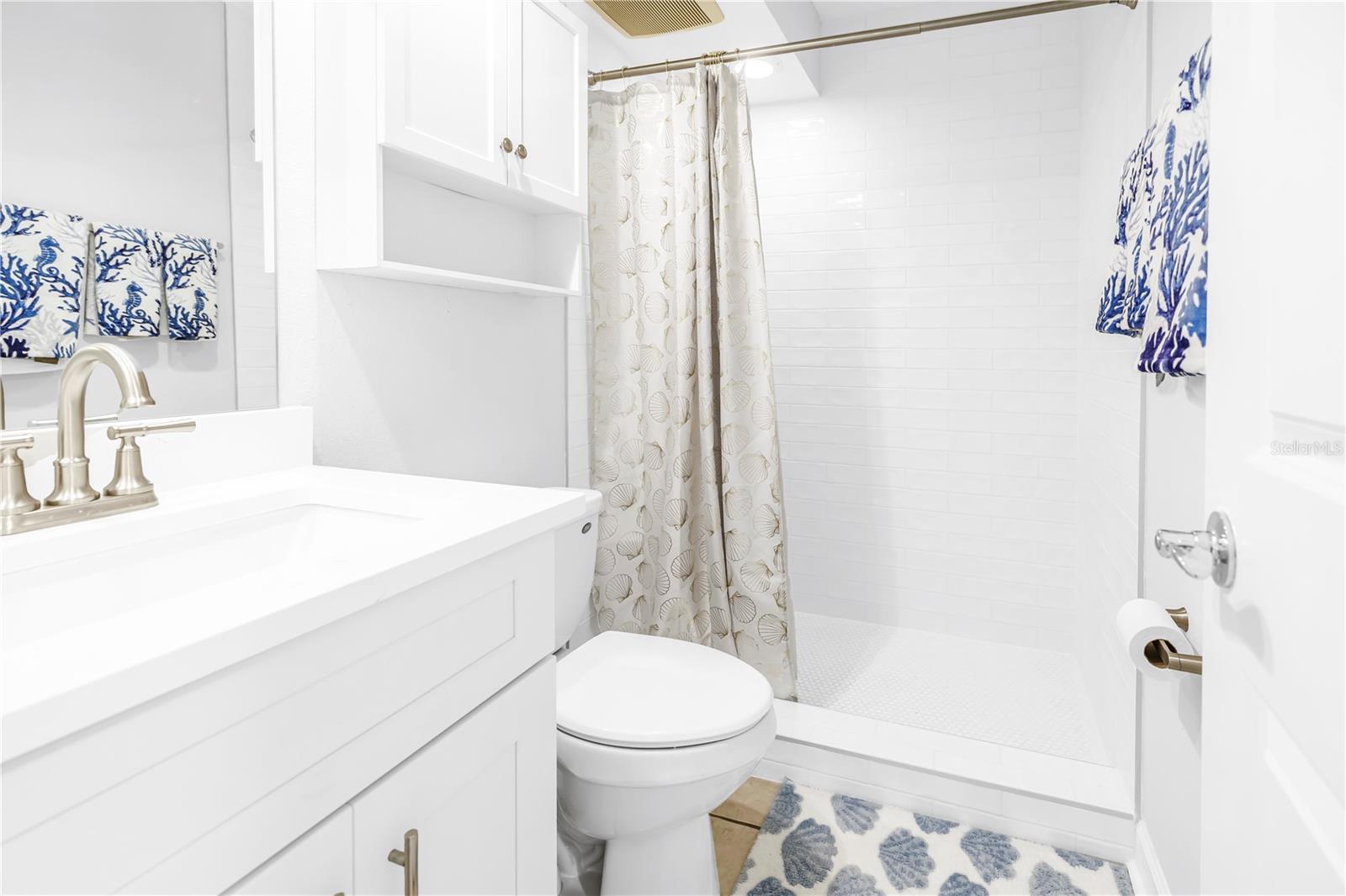 Image 27 of 31 For 4700 Cove Circle 103