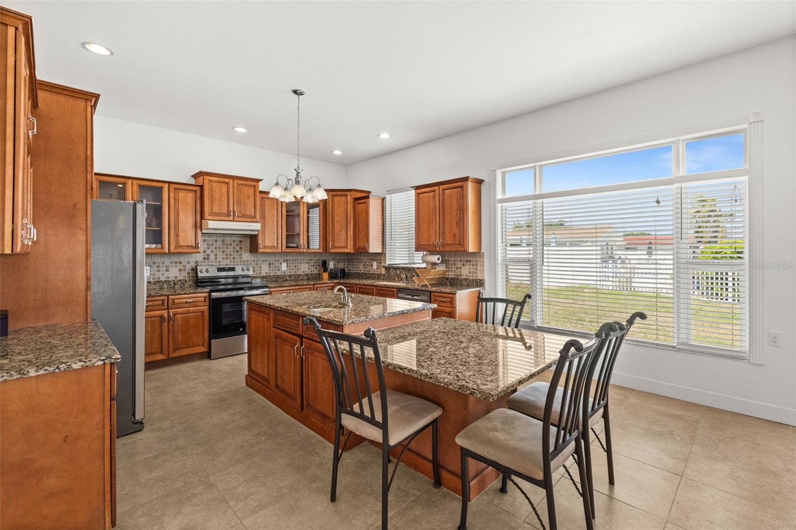 Image 12 of 47 For 710 116th Avenue