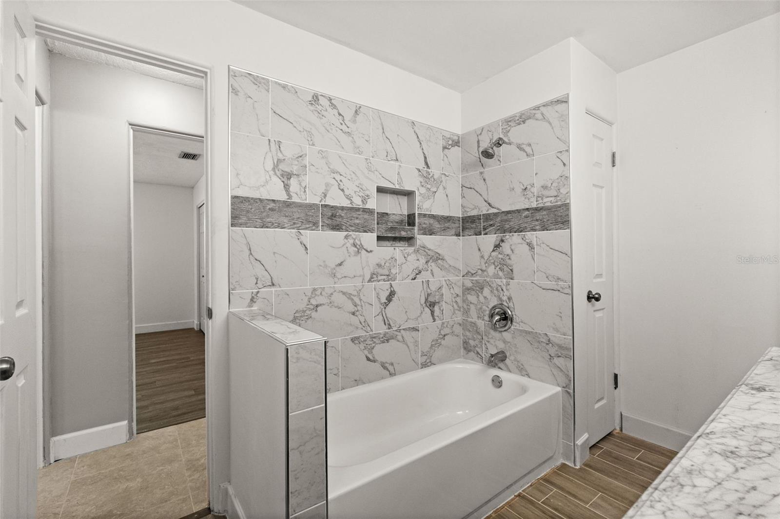 Image 36 of 47 For 710 116th Avenue