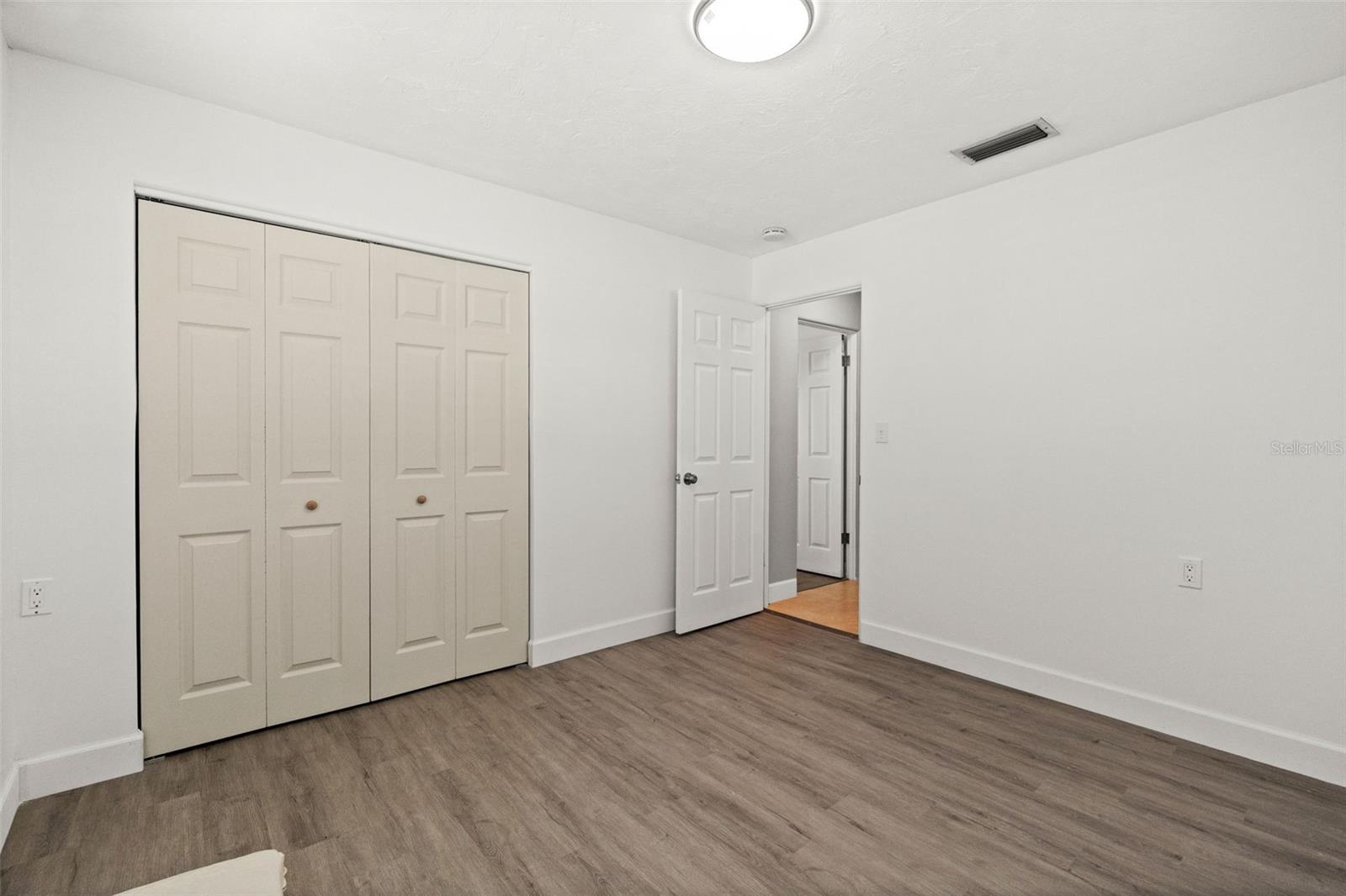 Image 38 of 47 For 710 116th Avenue