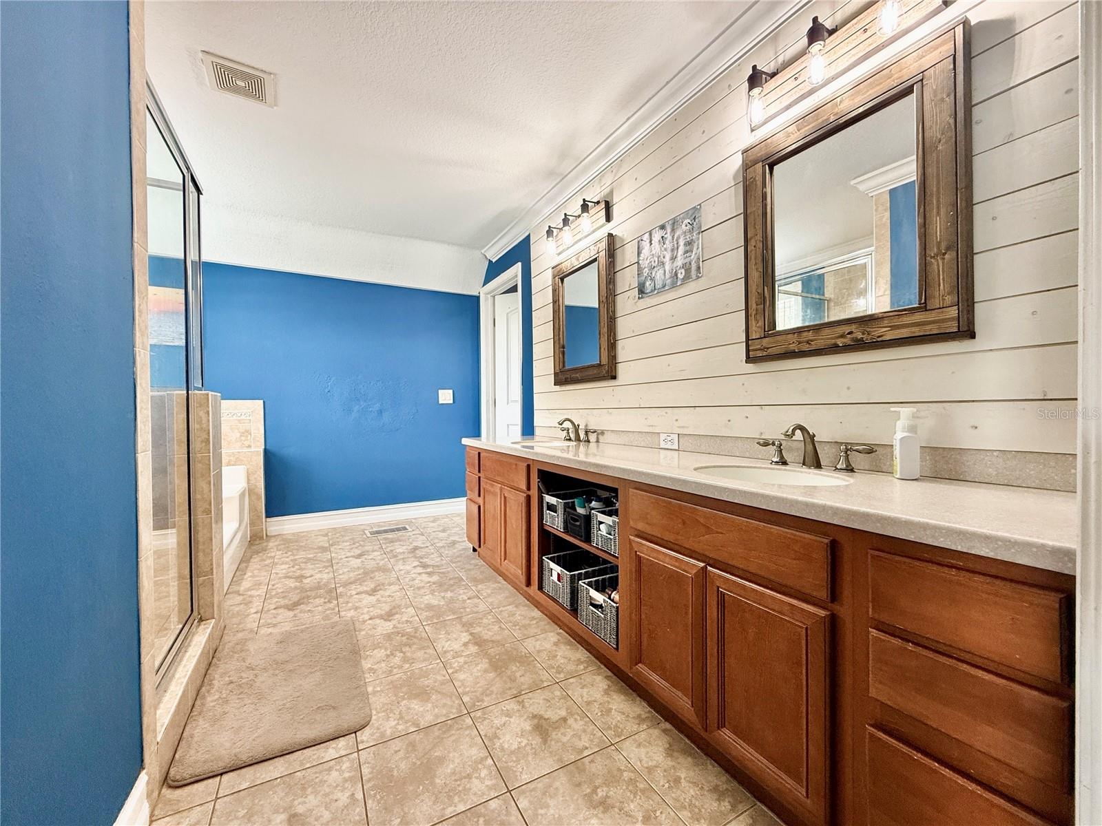 Image 18 of 26 For 34834 Redding Lane