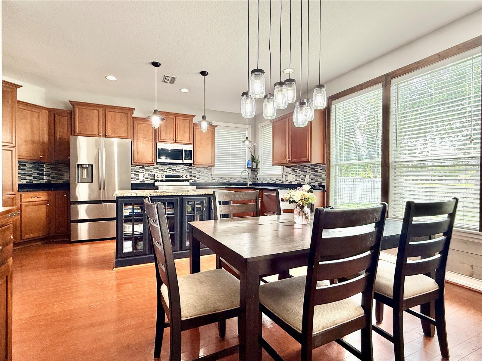 Image 7 of 26 For 34834 Redding Lane