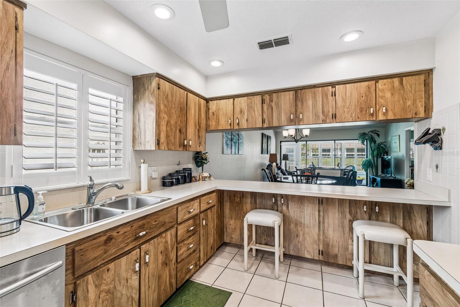 Image 17 of 65 For 7828 Radcliffe Circle