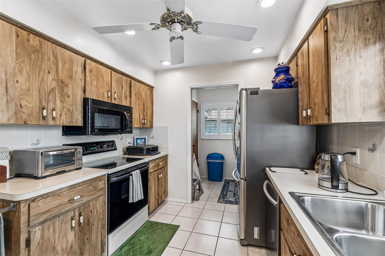 Image 18 of 65 For 7828 Radcliffe Circle