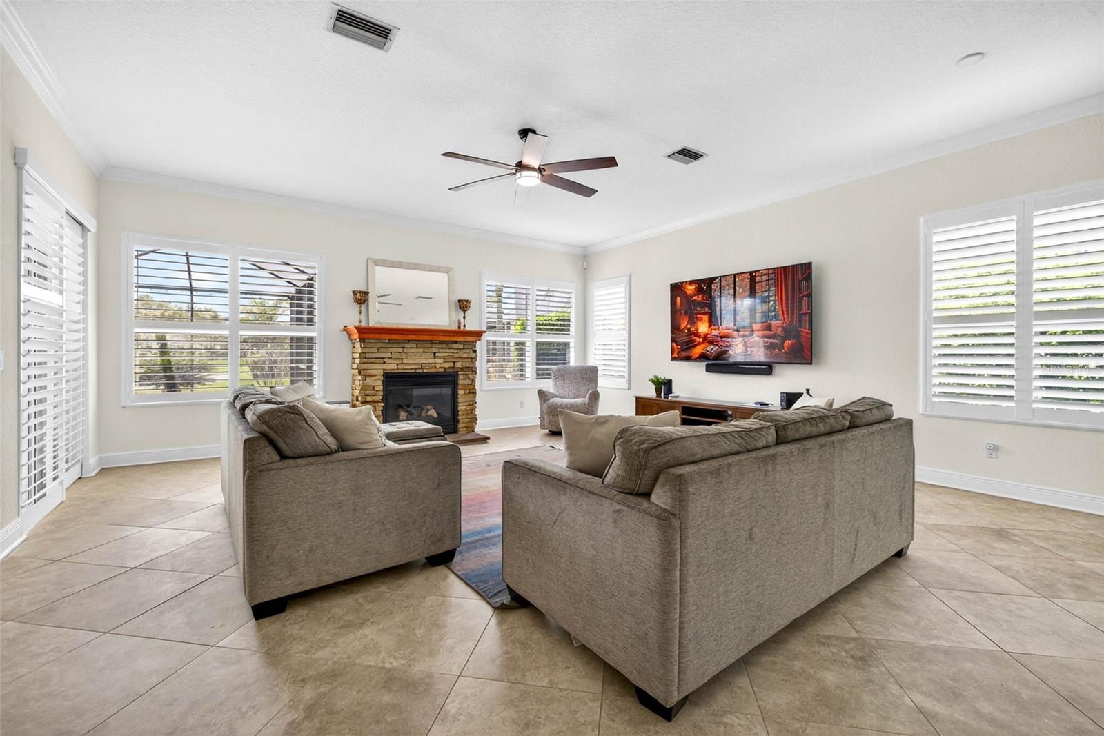 Image 17 of 87 For 5905 Cherry Oak Drive