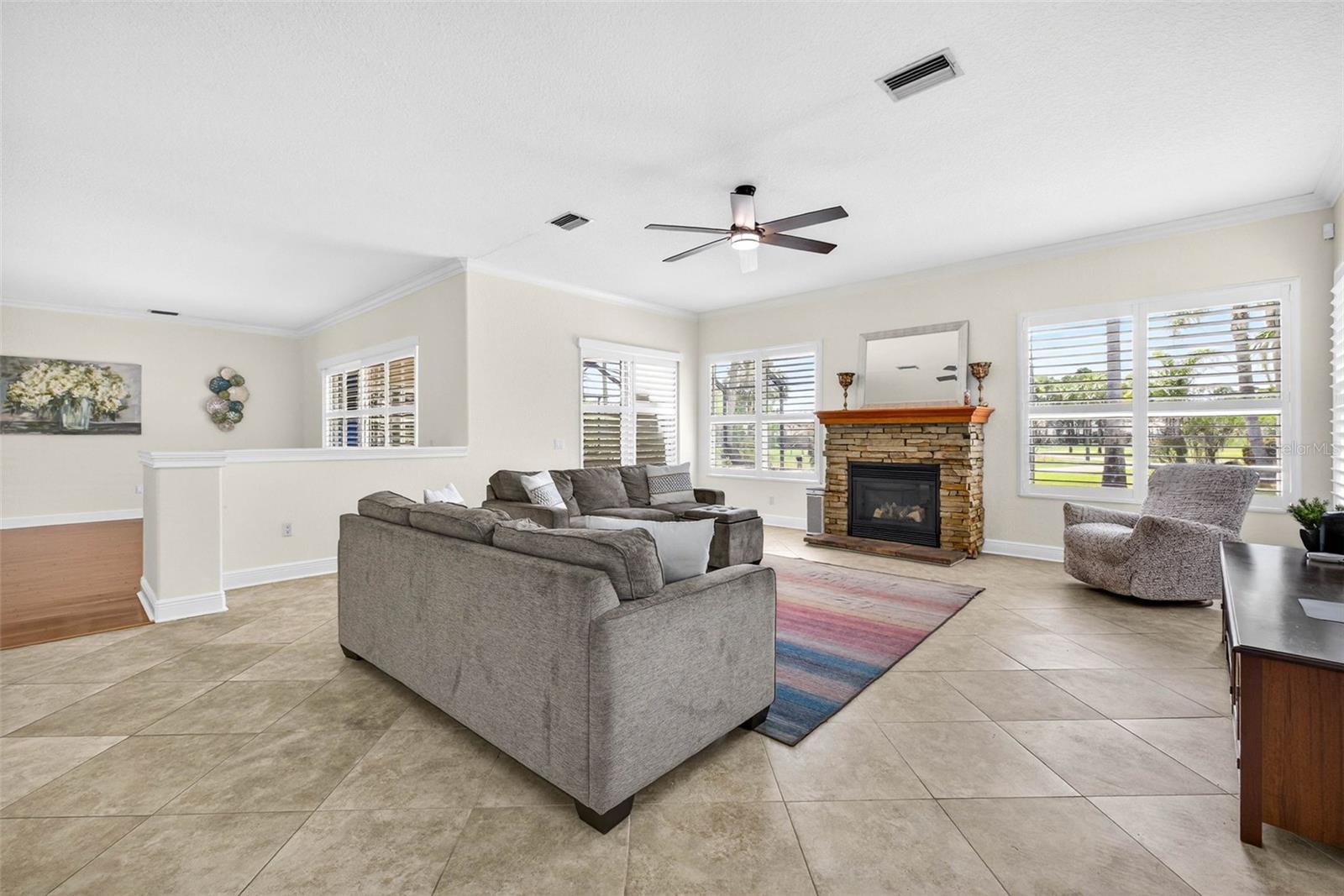 Image 18 of 87 For 5905 Cherry Oak Drive