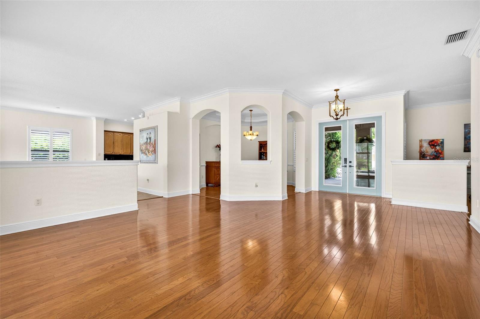 Image 28 of 87 For 5905 Cherry Oak Drive