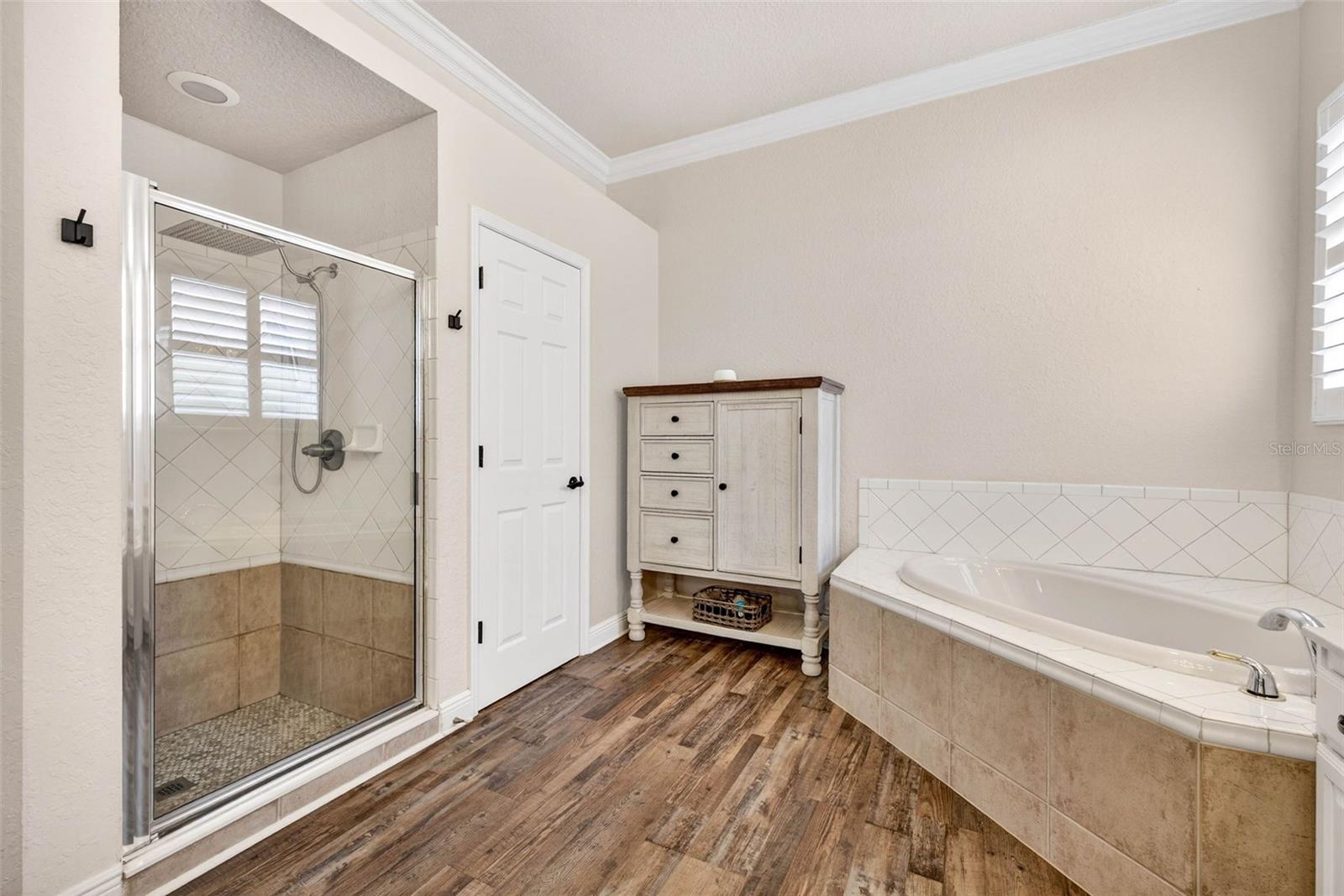 Image 39 of 87 For 5905 Cherry Oak Drive