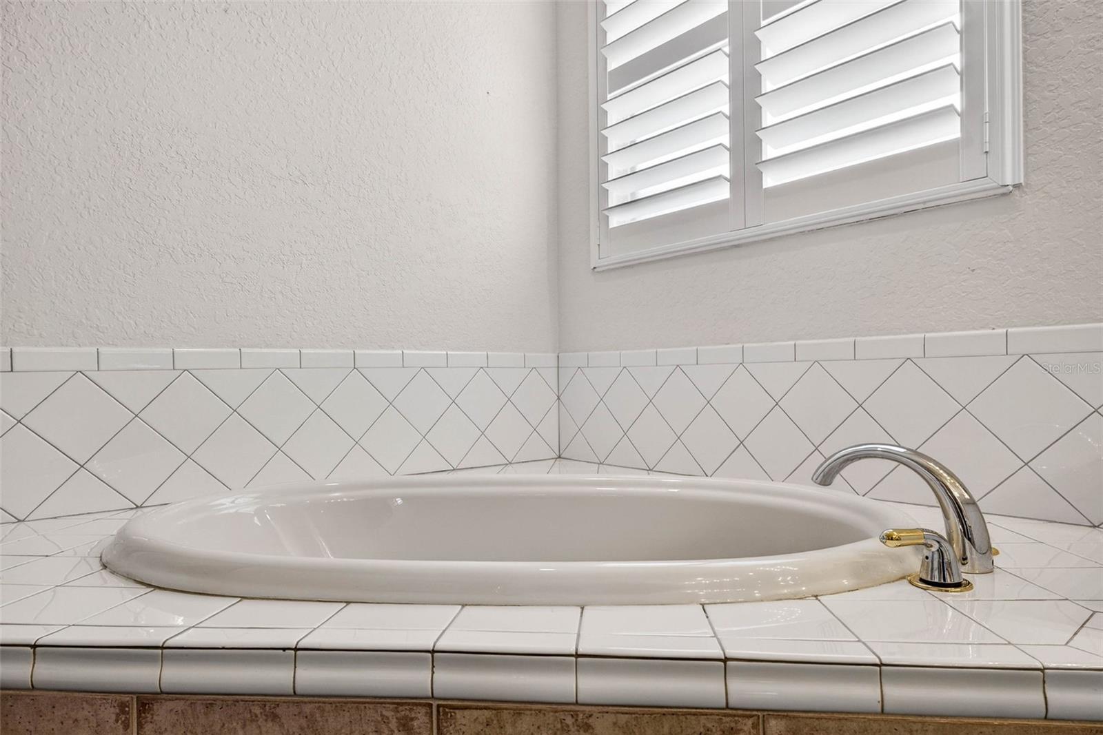 Image 40 of 87 For 5905 Cherry Oak Drive