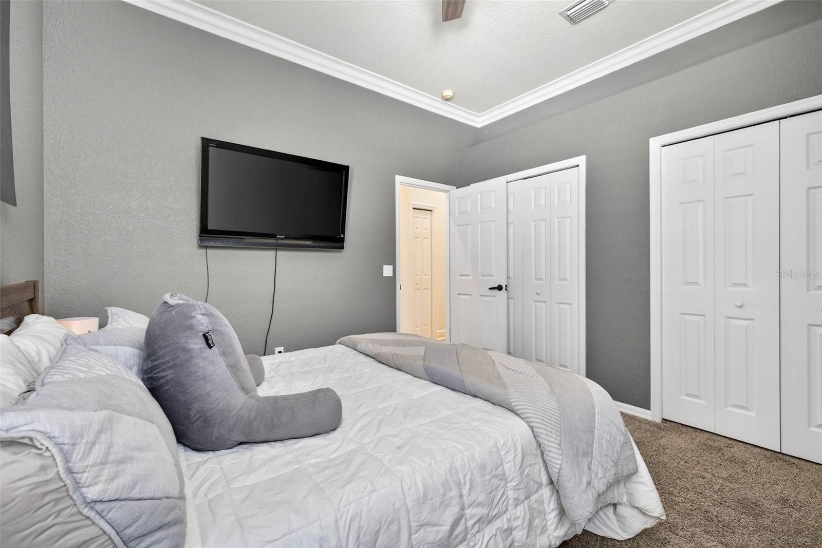 Image 43 of 87 For 5905 Cherry Oak Drive