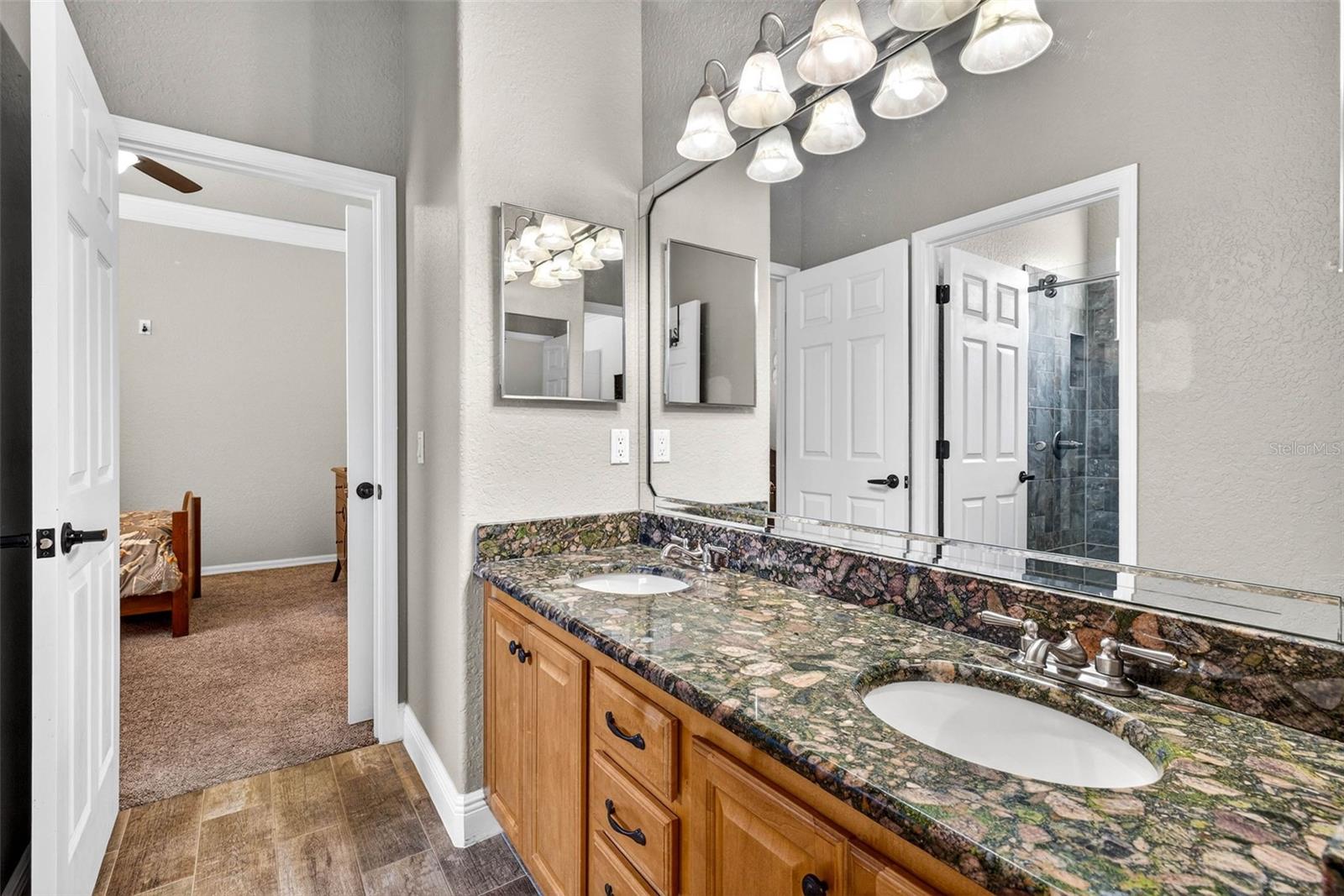 Image 52 of 87 For 5905 Cherry Oak Drive