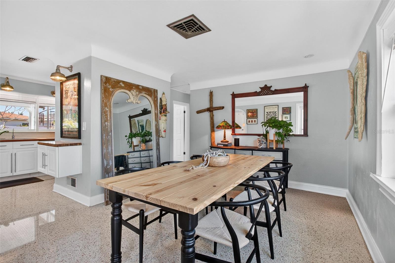 Image 14 of 37 For 5214 25th Avenue N