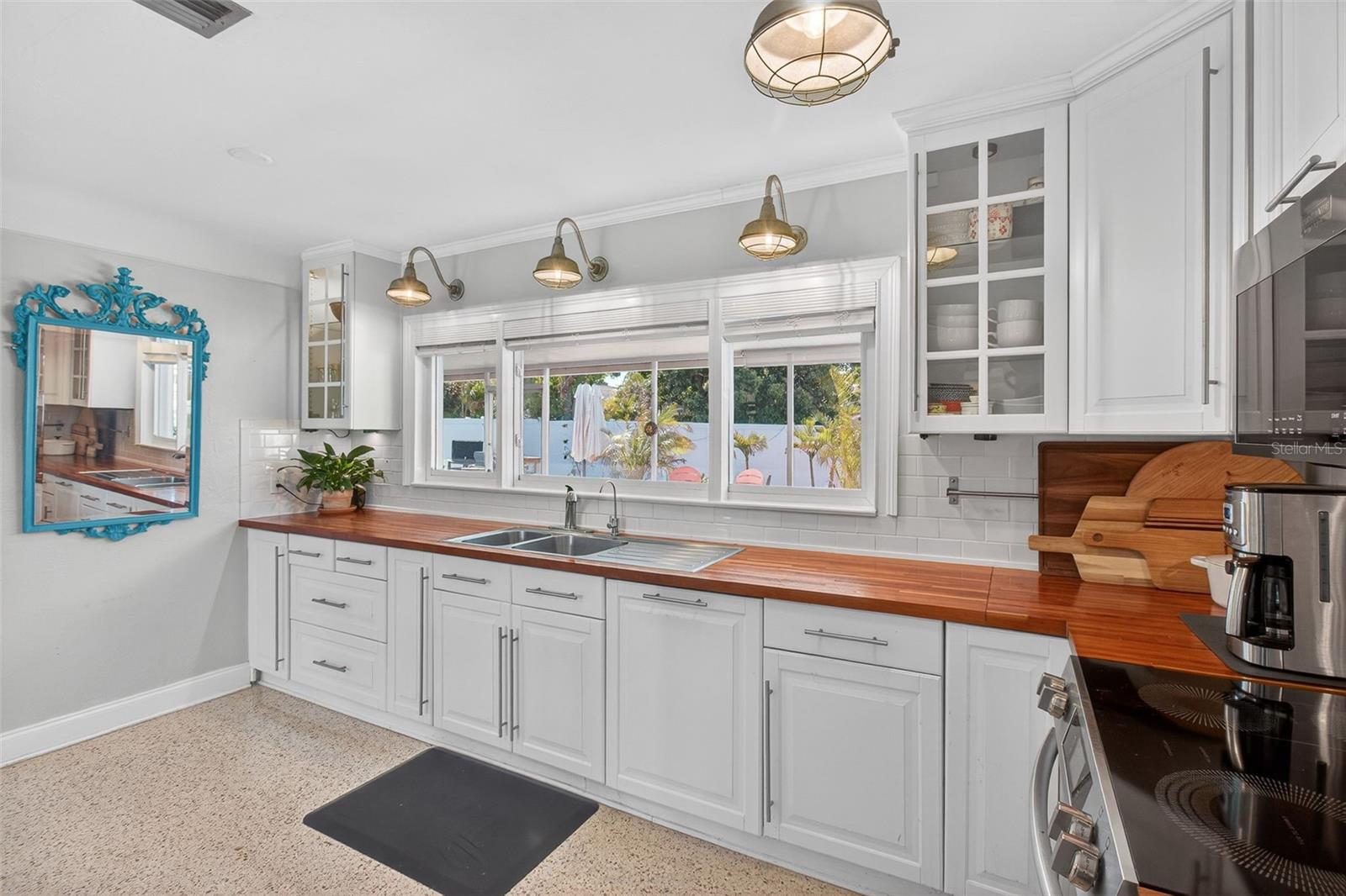 Image 19 of 37 For 5214 25th Avenue N