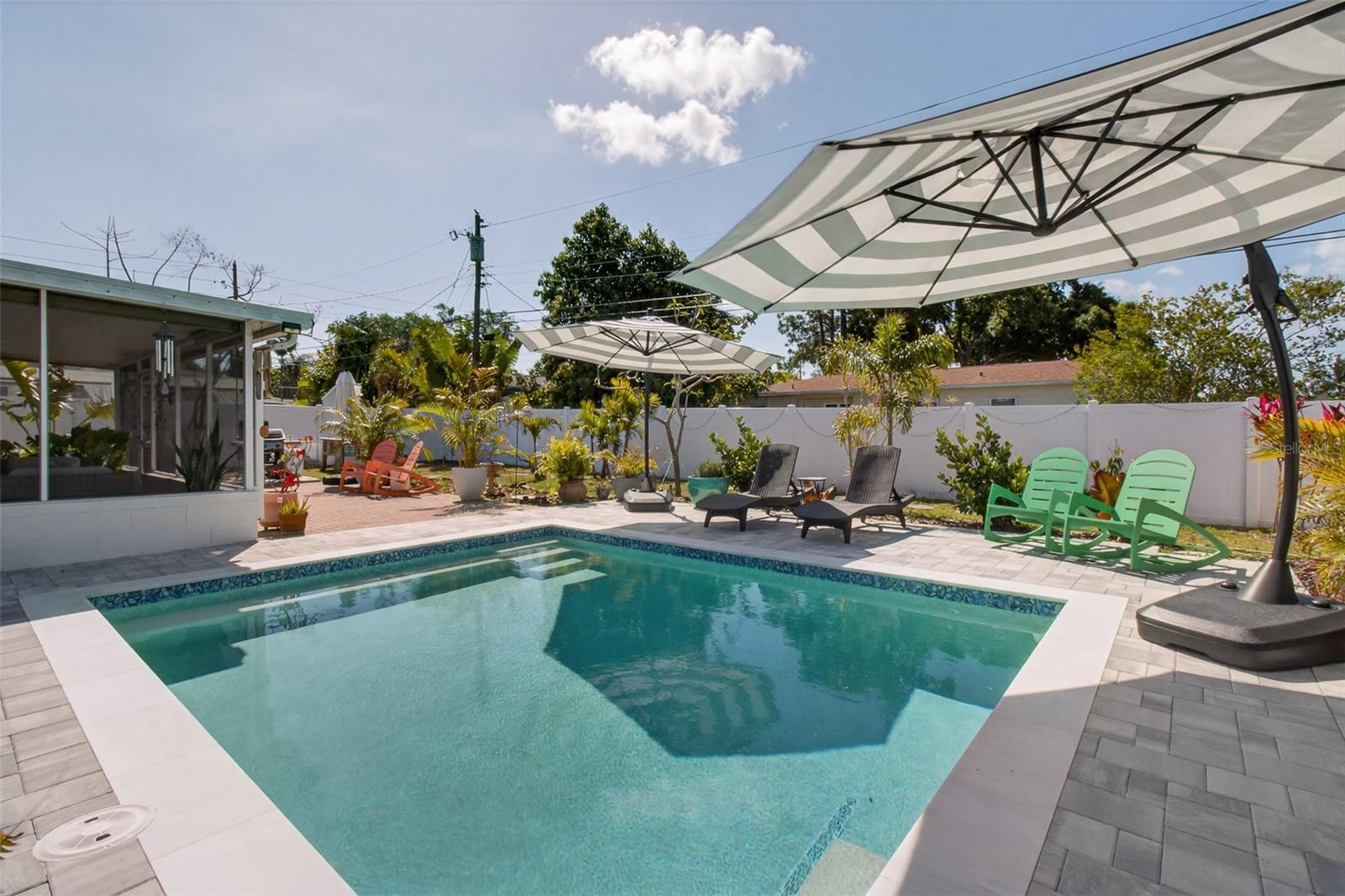 Image 6 of 37 For 5214 25th Avenue N