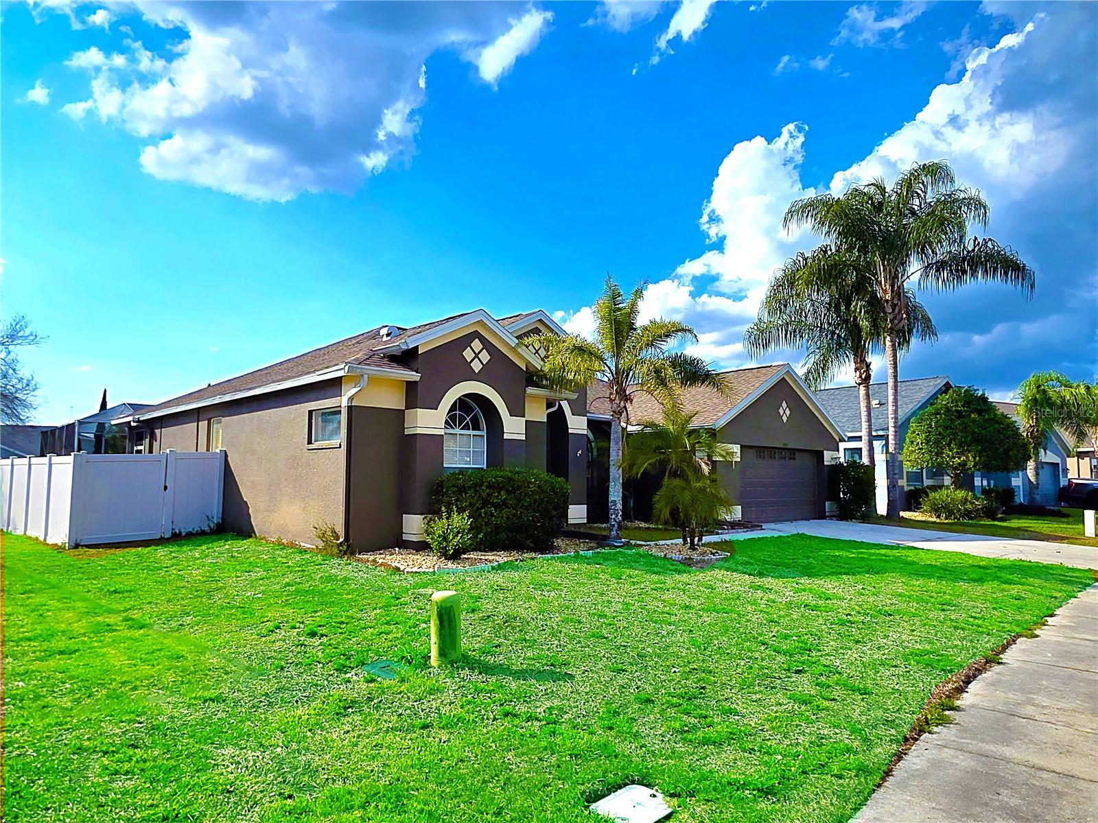 Details for 7927 Roundelay Drive, NEW PORT RICHEY, FL 34654