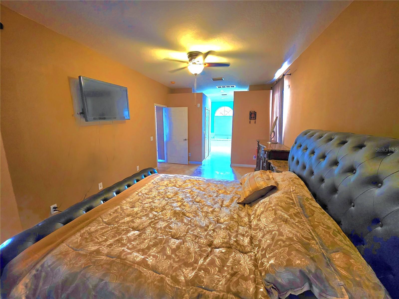 Image 12 of 23 For 7927 Roundelay Drive