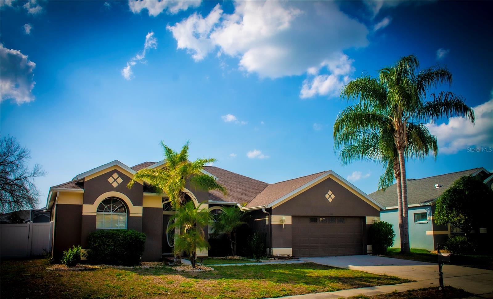 Image 2 of 23 For 7927 Roundelay Drive