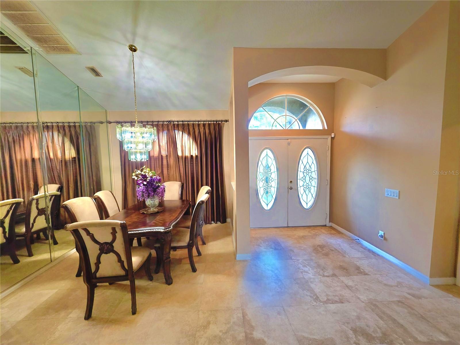 Image 6 of 23 For 7927 Roundelay Drive