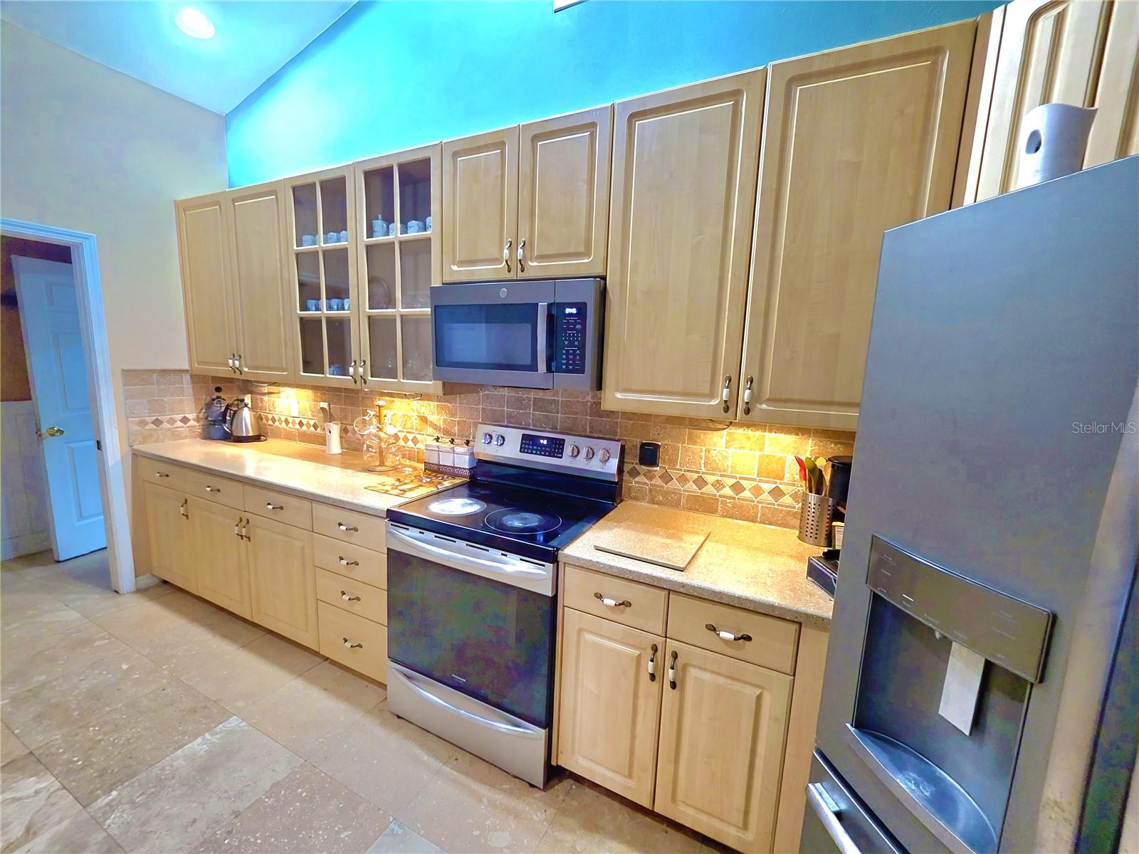 Image 9 of 23 For 7927 Roundelay Drive