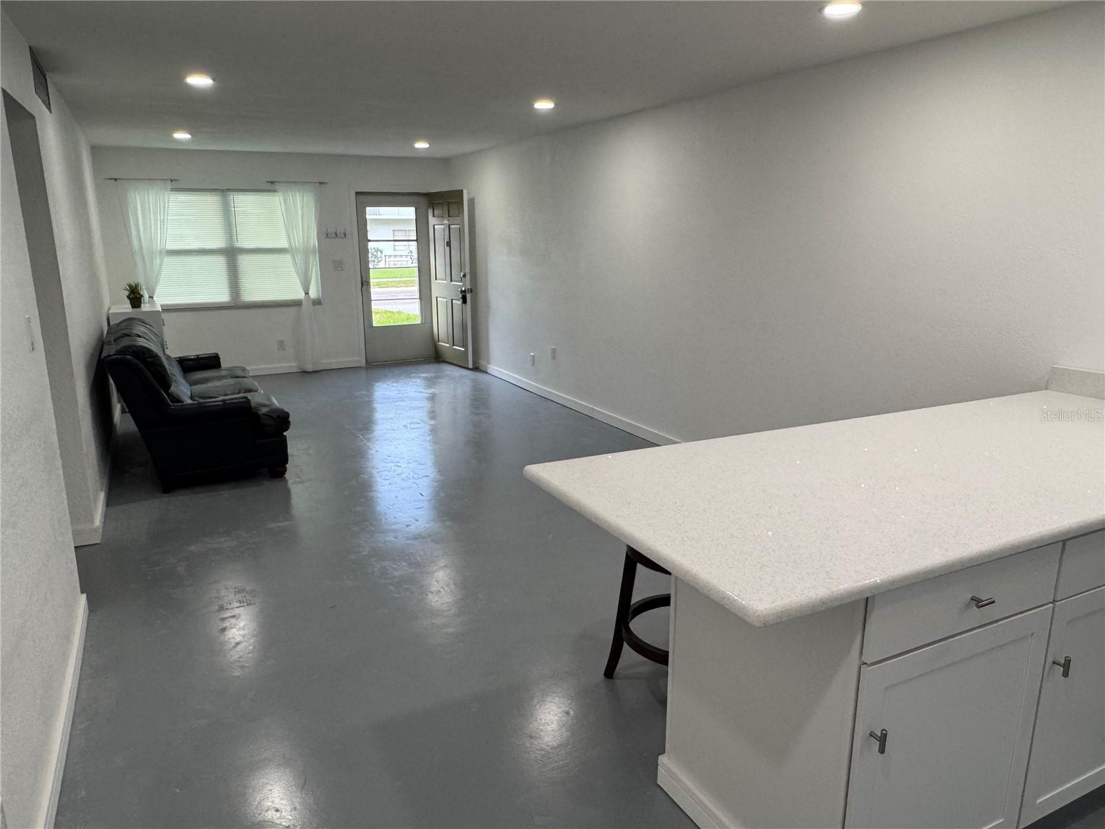 Image 16 of 21 For 5720 13th Avenue N 106b